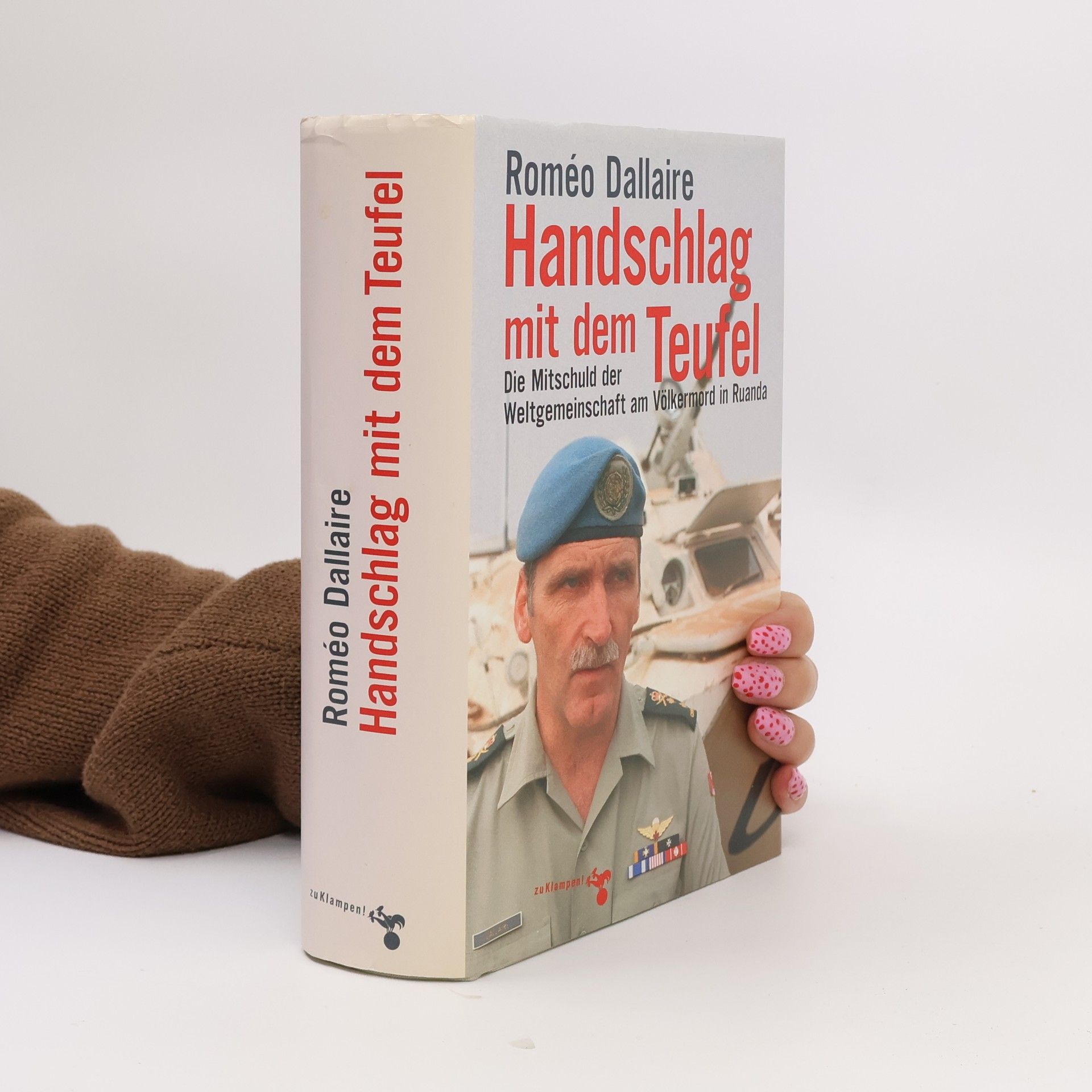 Roméo Dallaire Handschlag mit dem Teufel