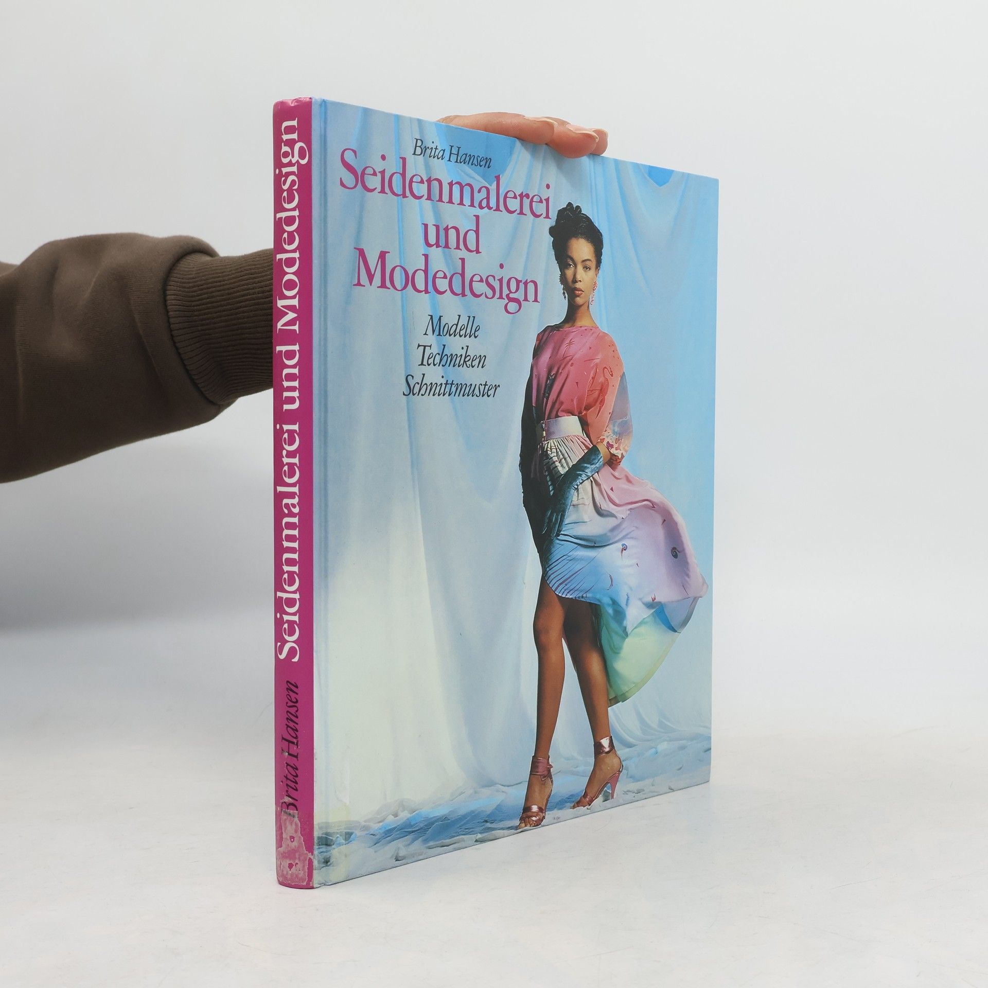 Seidenmalerei und Modedesign