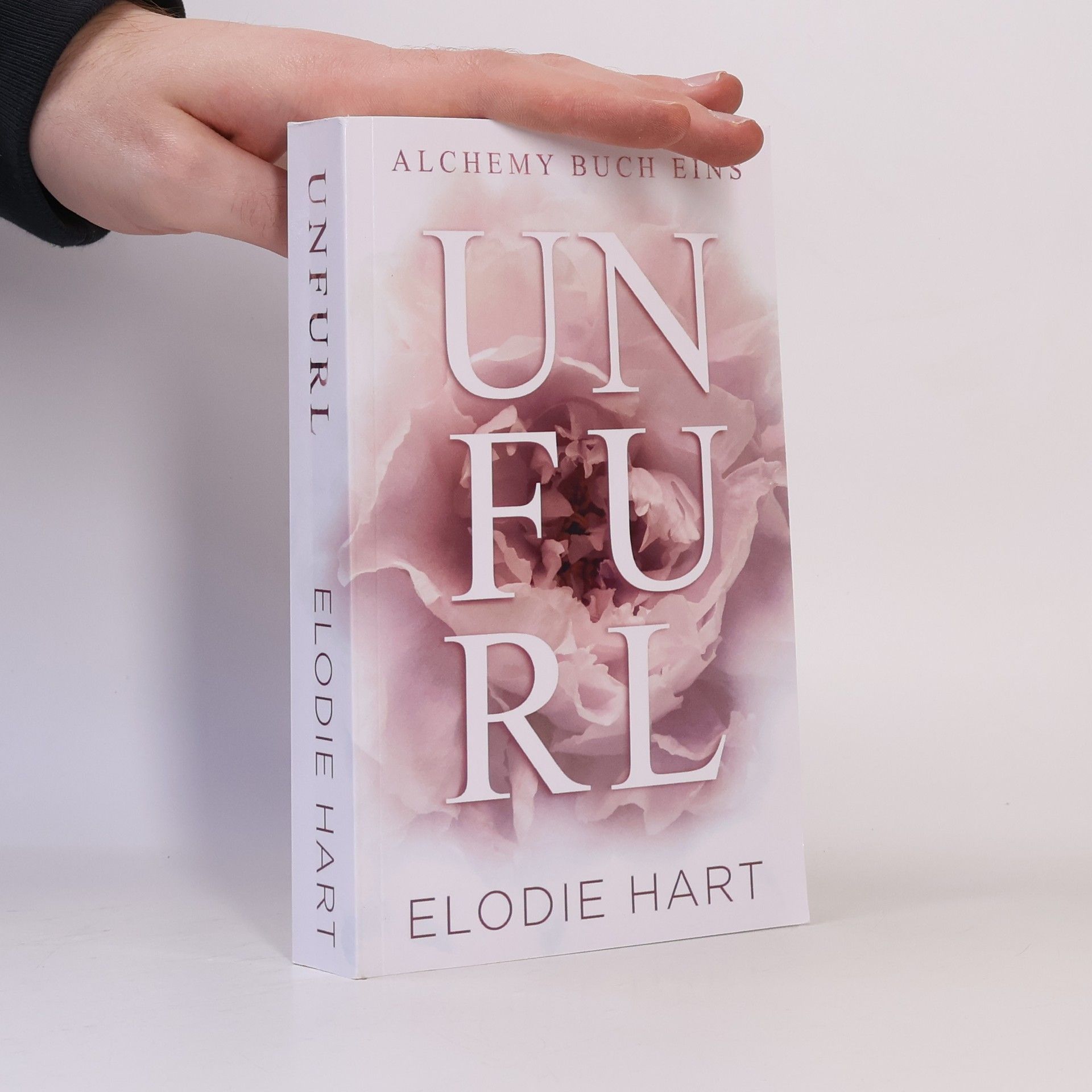 Elodie Hart Unfurl
