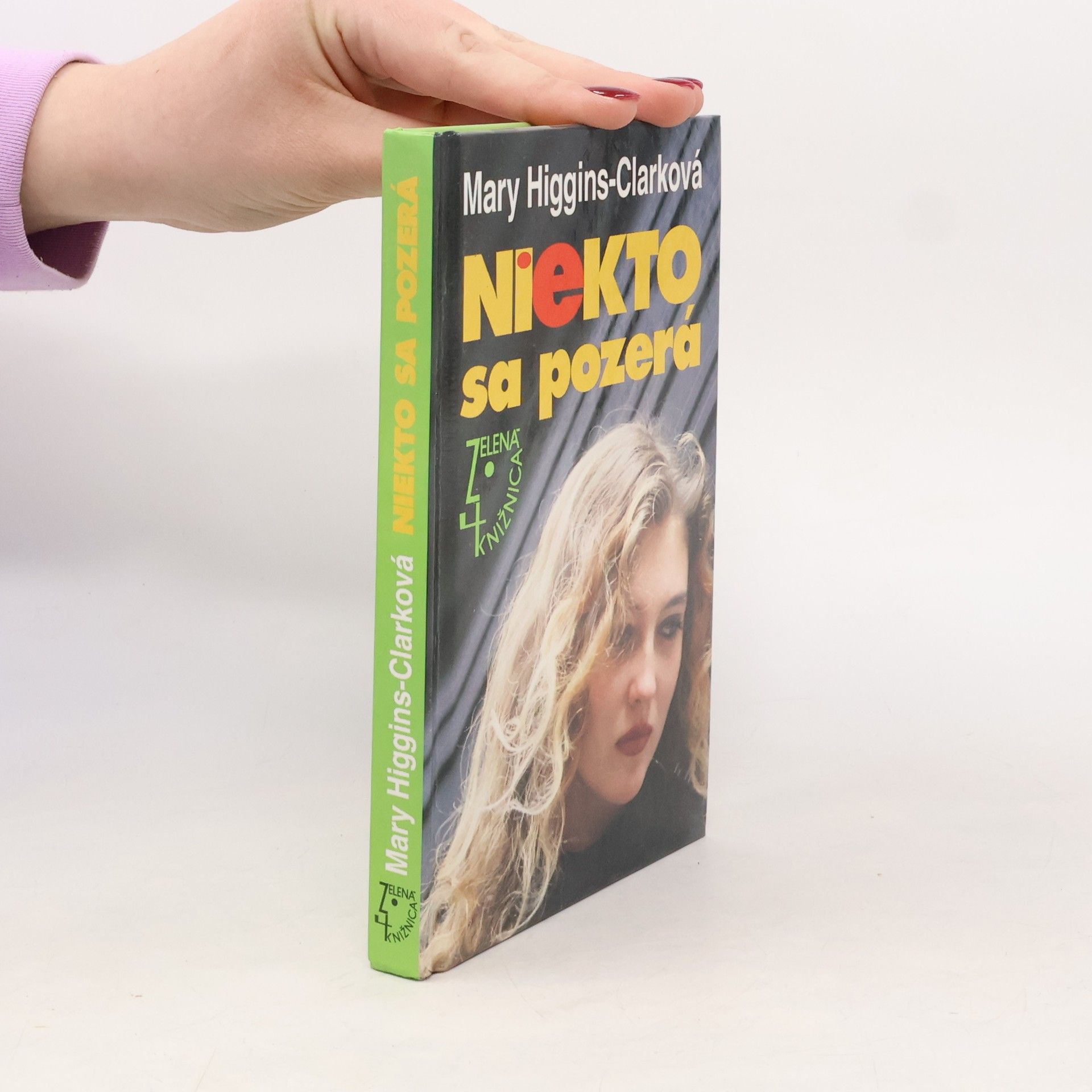 Mary Higgins Clark Niekto sa pozerá