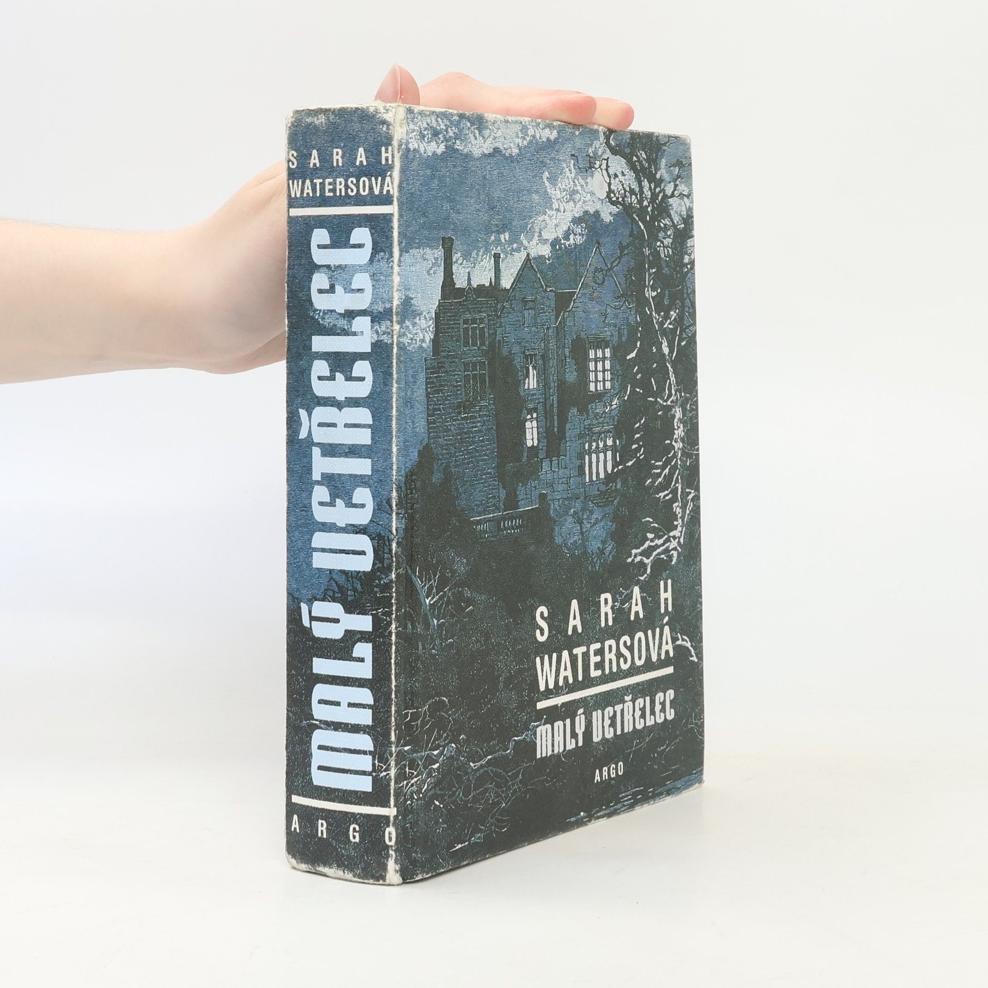 Sarah Waters Malý vetřelec