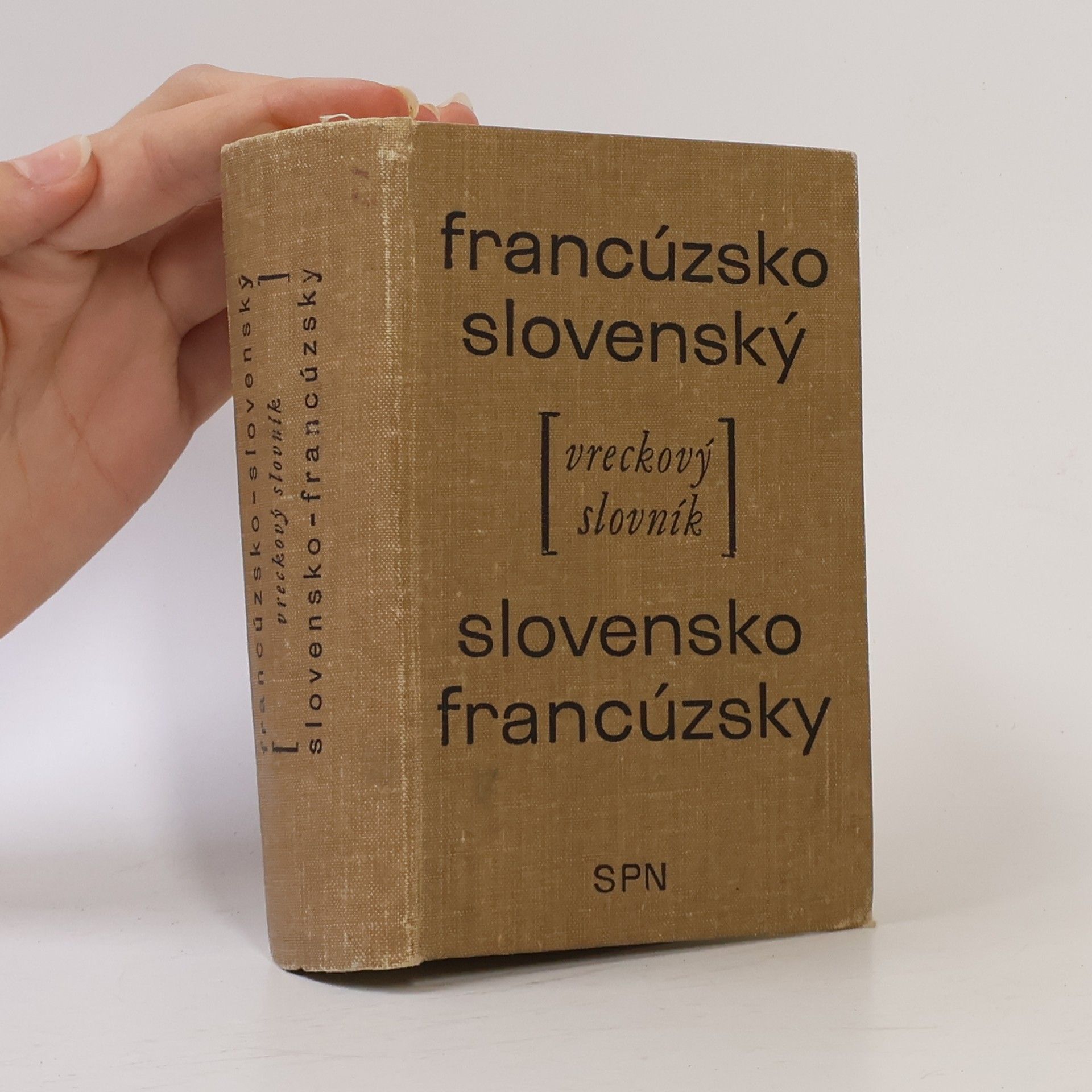 Francúzsko - slovenský a slovensko - francúzsky vreckový slovník