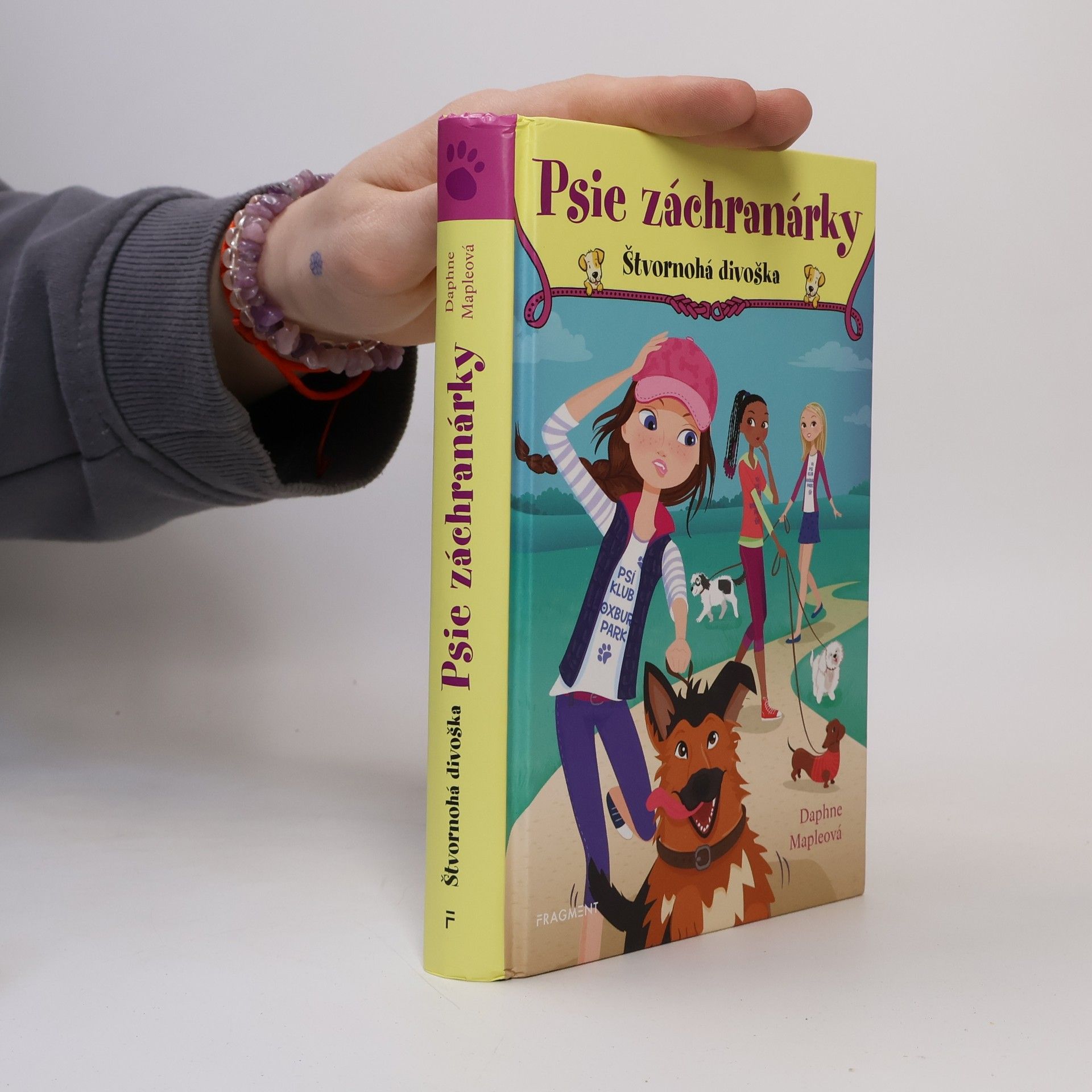 Daphne Maple Psie záchranárky. Štvornohá divoška.