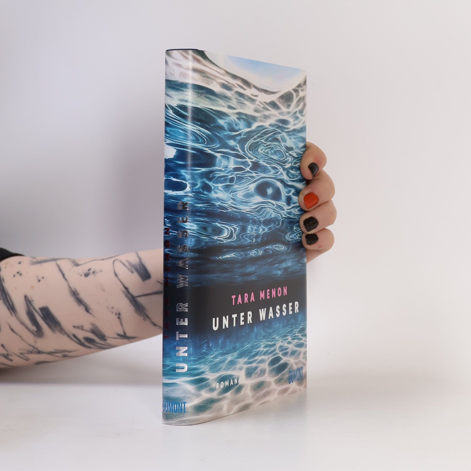 Tara Menon Unter Wasser