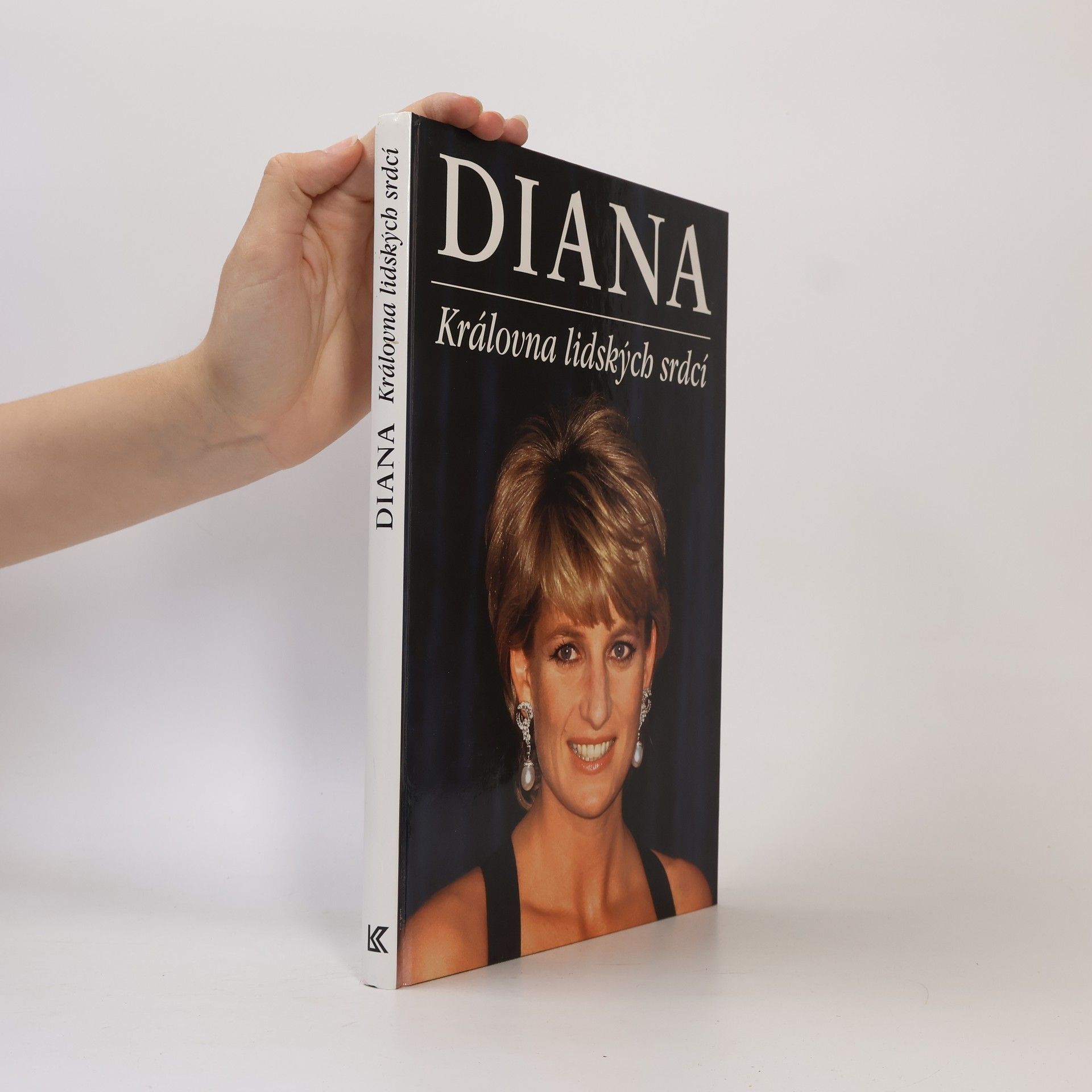 Diana. Královna lidských srdcí