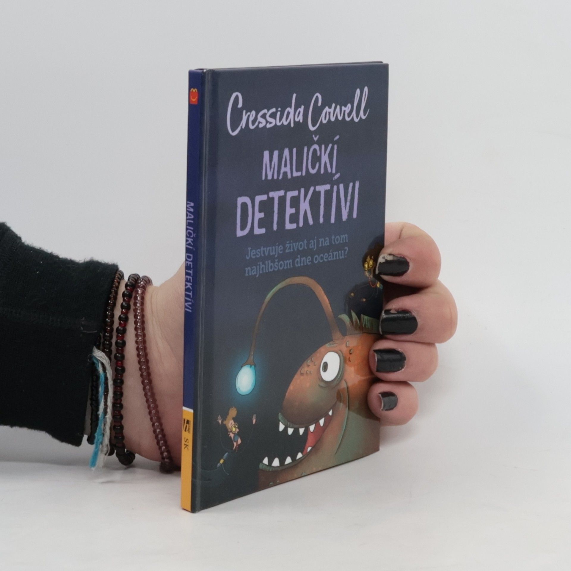 Cressida Cowell Mrňaví detektivové : Existuje život na dně nejhlubšího oceánu ?