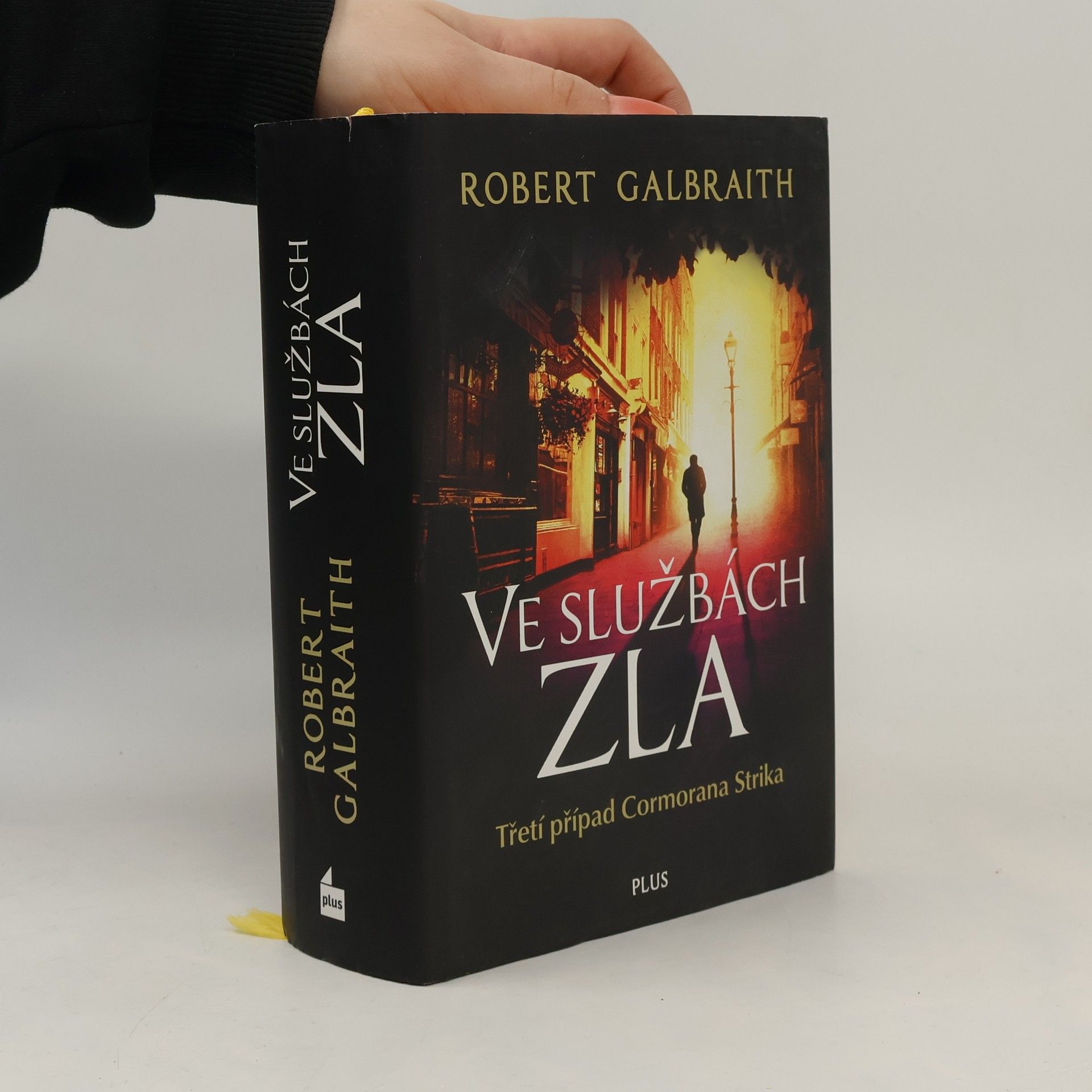 Robert Galbraith Ve službách zla