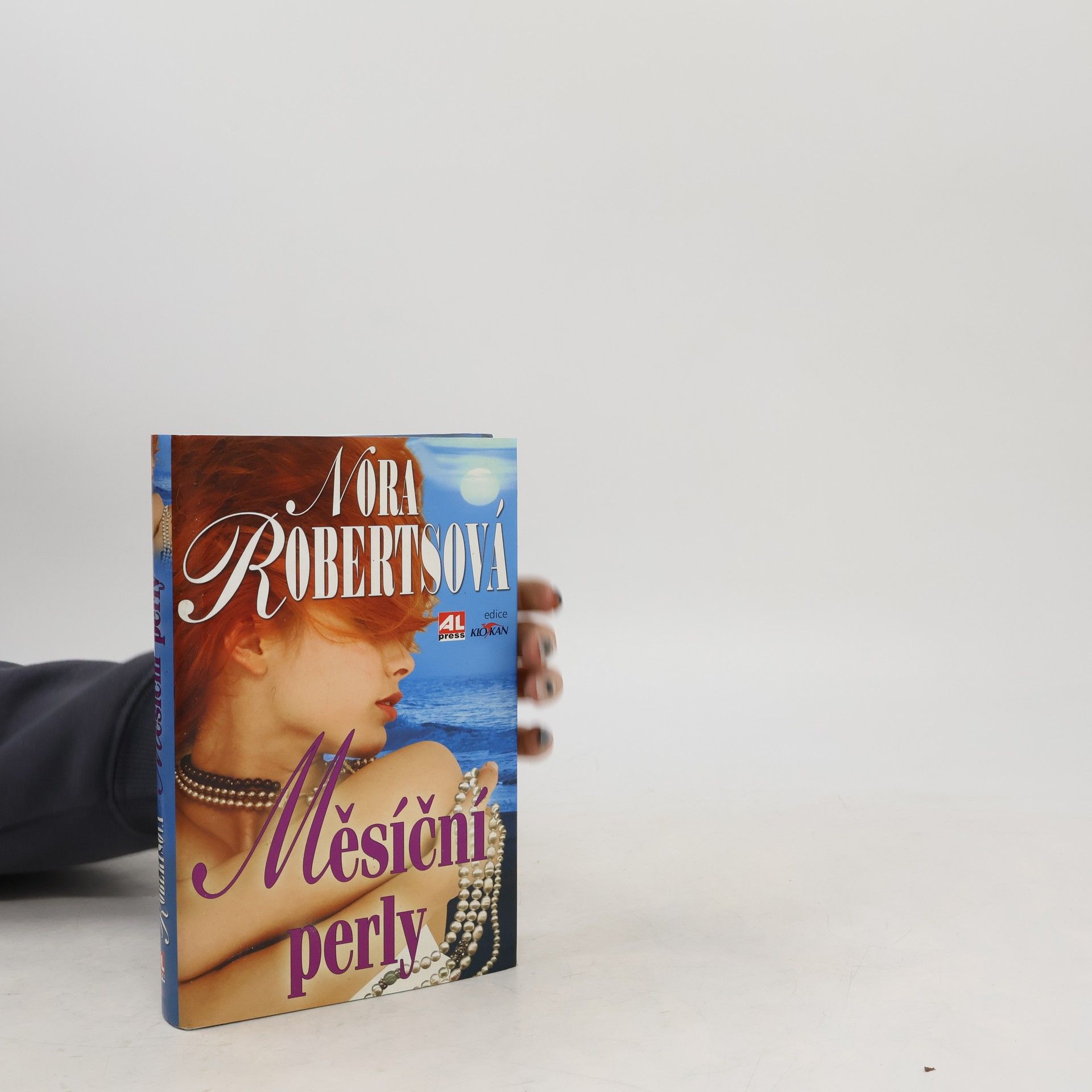 Nora Roberts Měsíční perly
