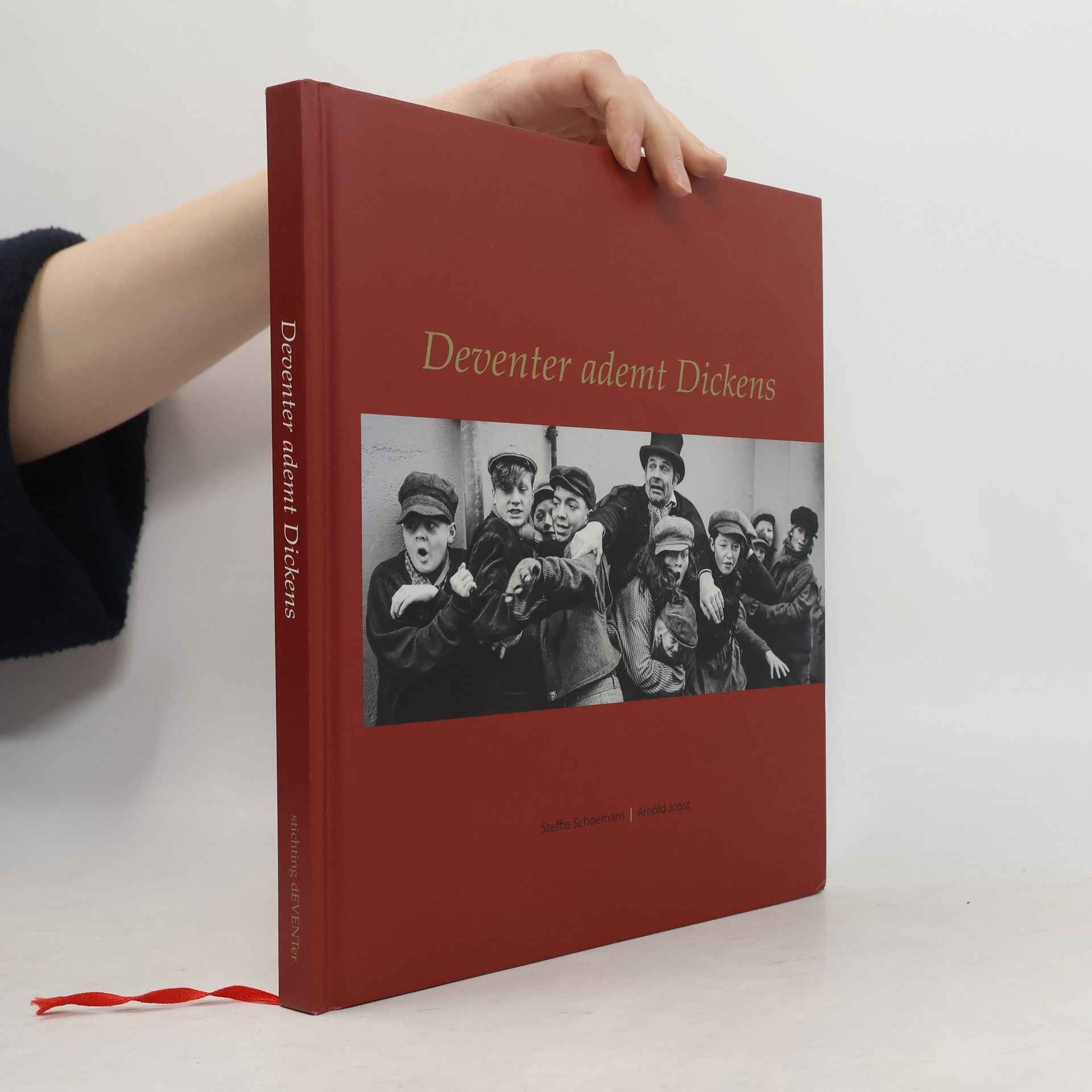 Arnold Joost Deventer ademt Dickens