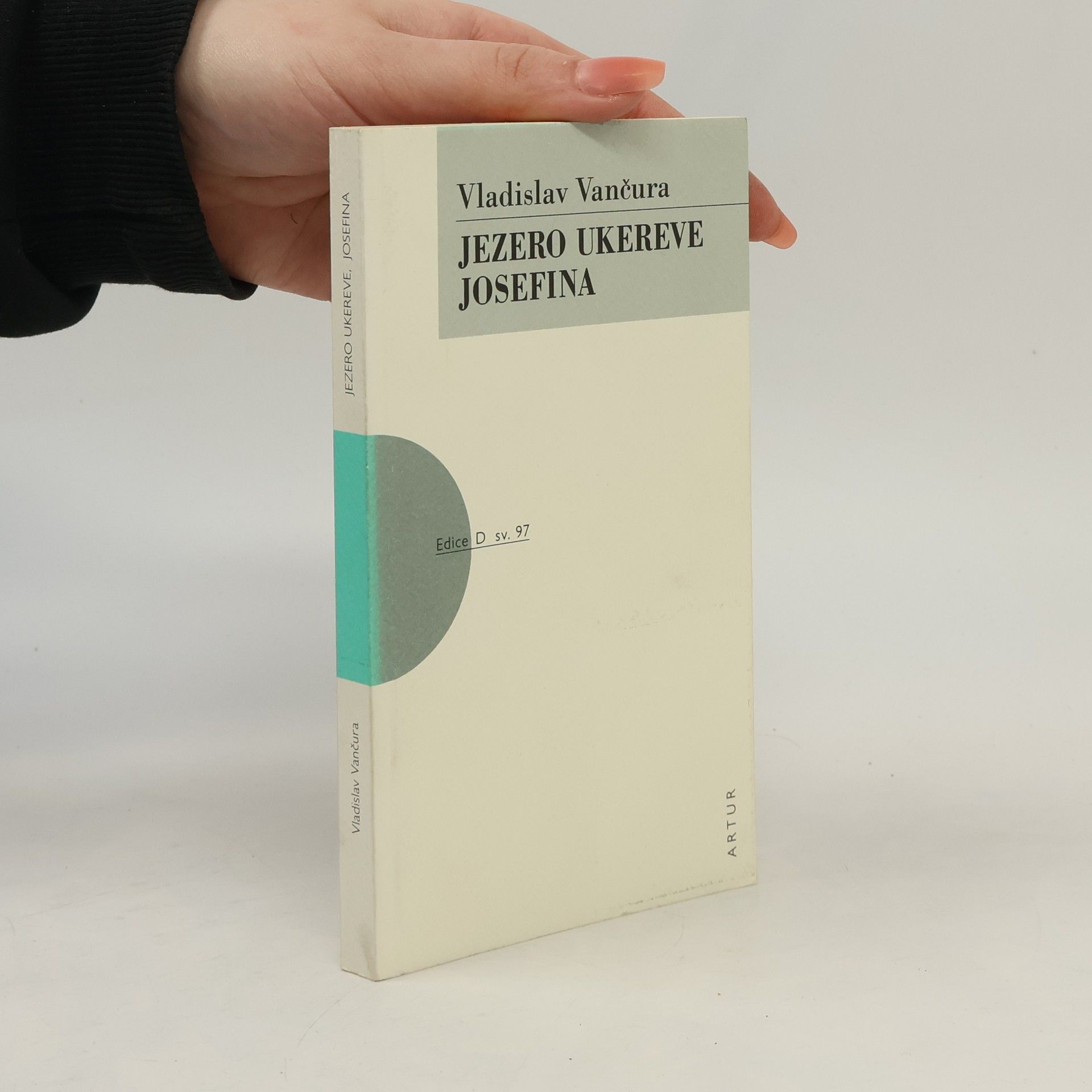 Vladislav Vančura Jezero Ukereve, Josefina