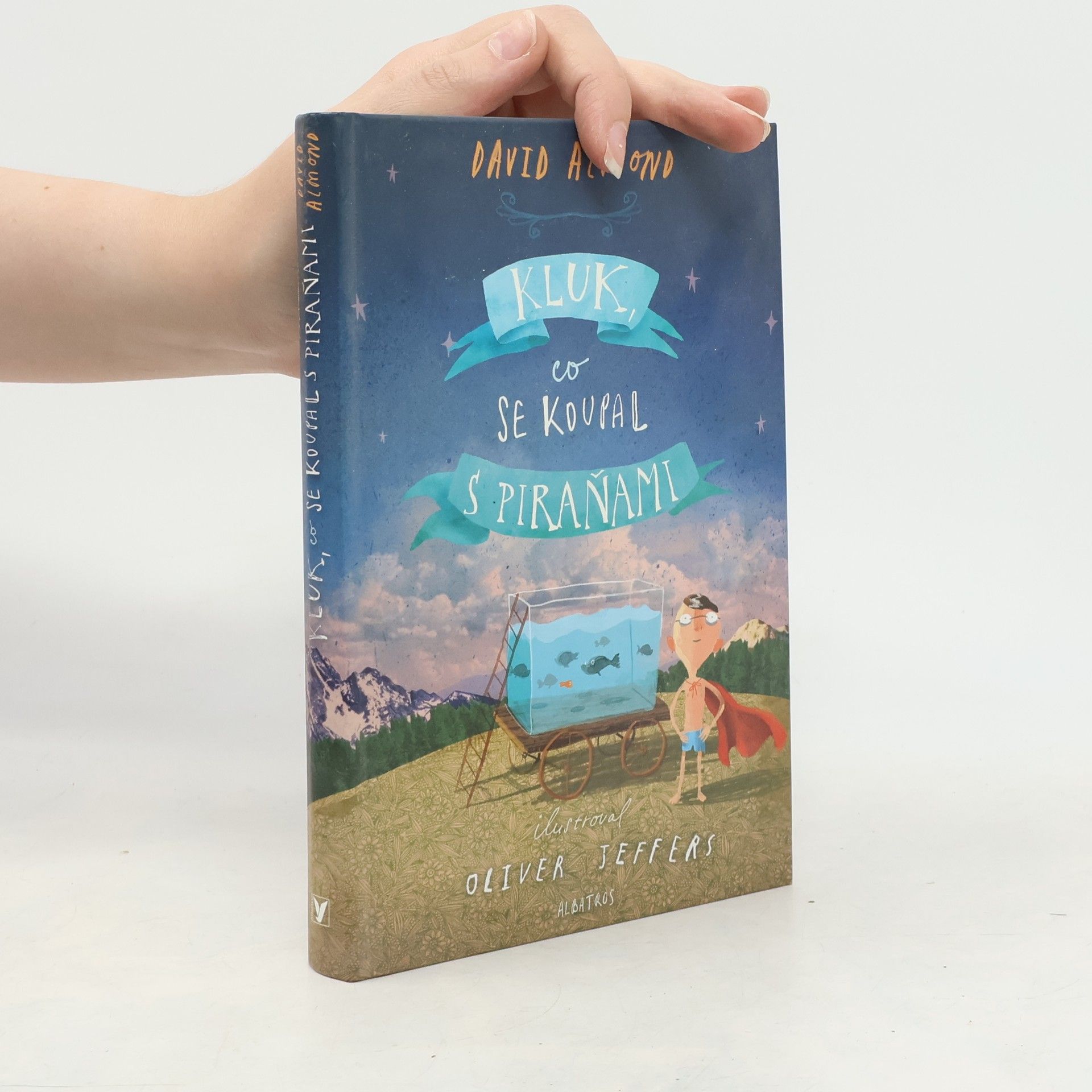 Kluk, co se koupal s piraňami