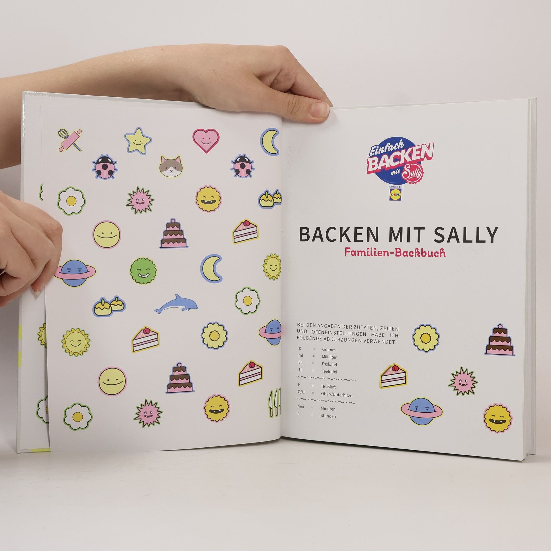 Saliha Özcan Backen mit Sally