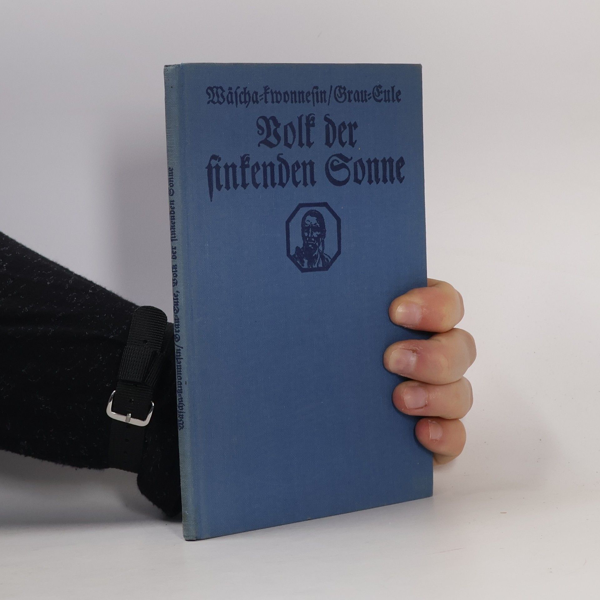 Wäscha-kwonnesin (Grau-Eule)  Volk der sinkenden Sonne