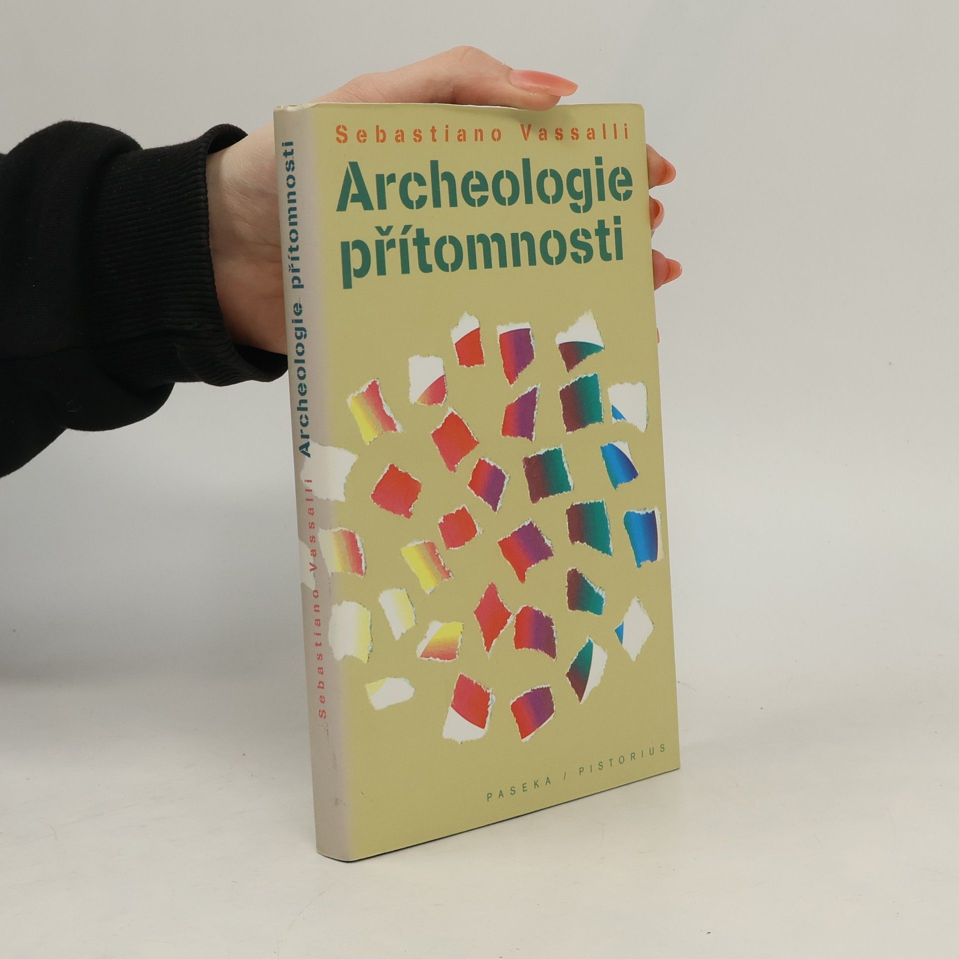 Sebastiano Vassalli Archeologie přítomnosti