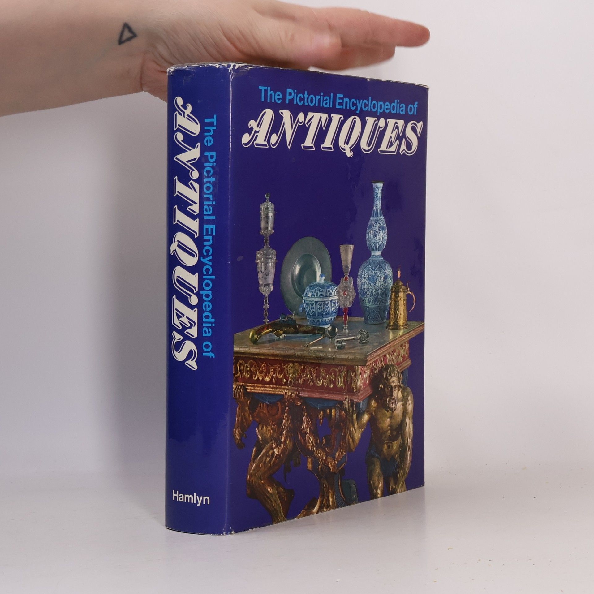 The Pictorial Encyclopedia of Antiques