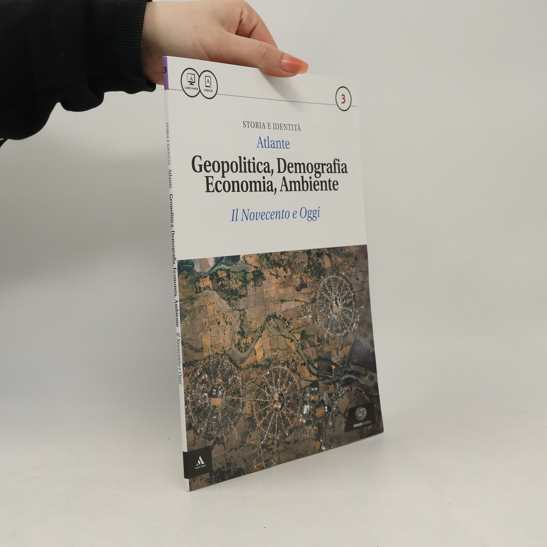 Kolektív autorov Geopolitica, Demografia, Economia, Ambiente