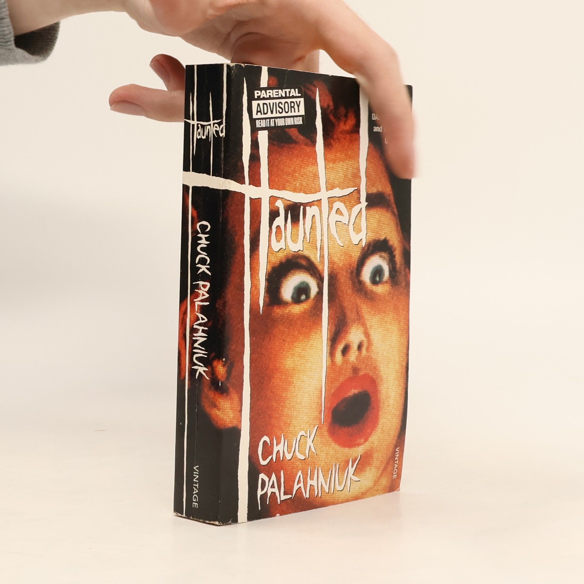Chuck Palahniuk Haunted