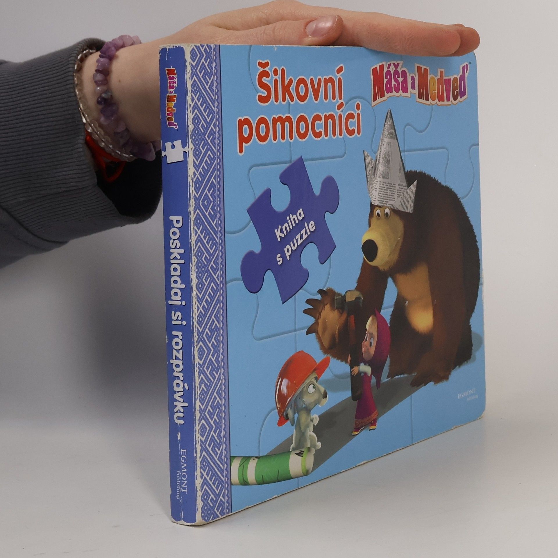 Il‘ja Trusov Máša a medveď. Šikovní pomocníci