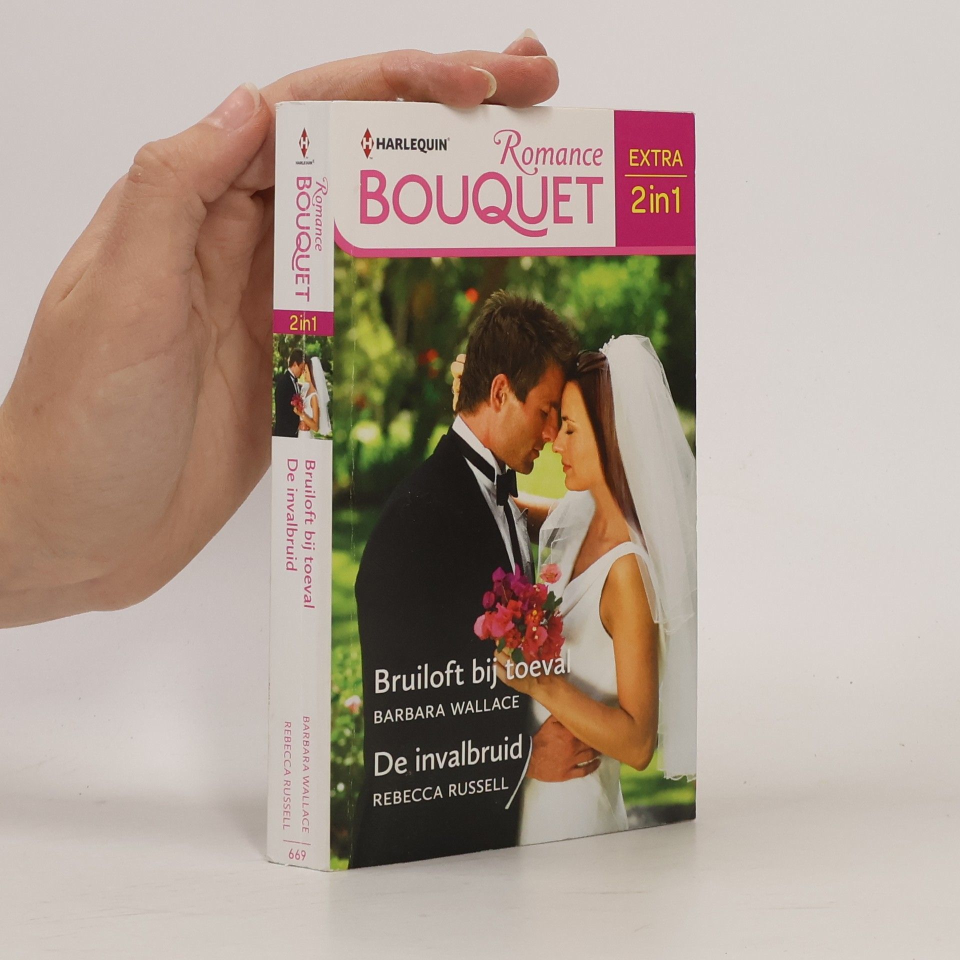 Barbara Wallace Romance Bouquet - 669: Bruiloft bij toeval