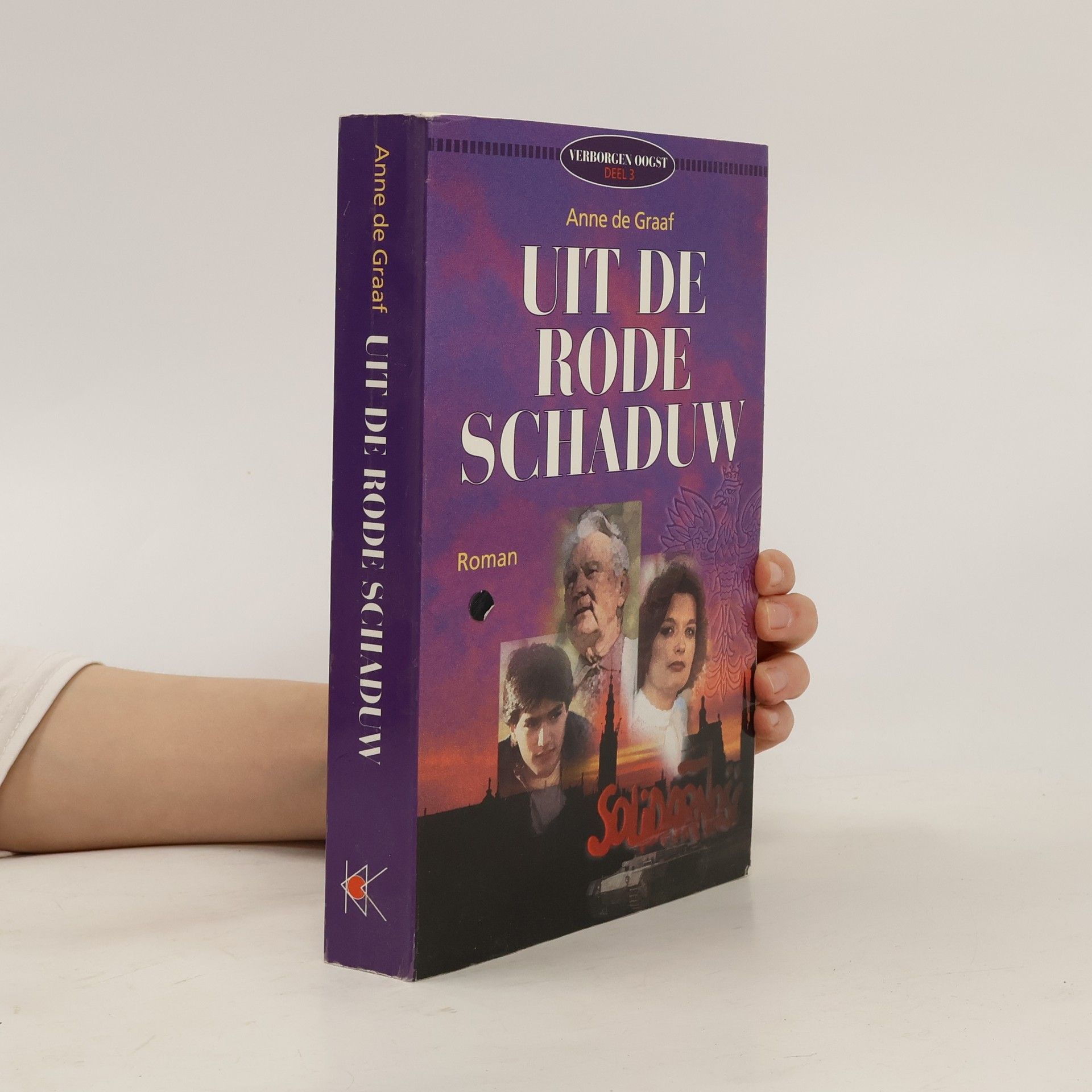 Anne de Graaf Uit de rode schaduw