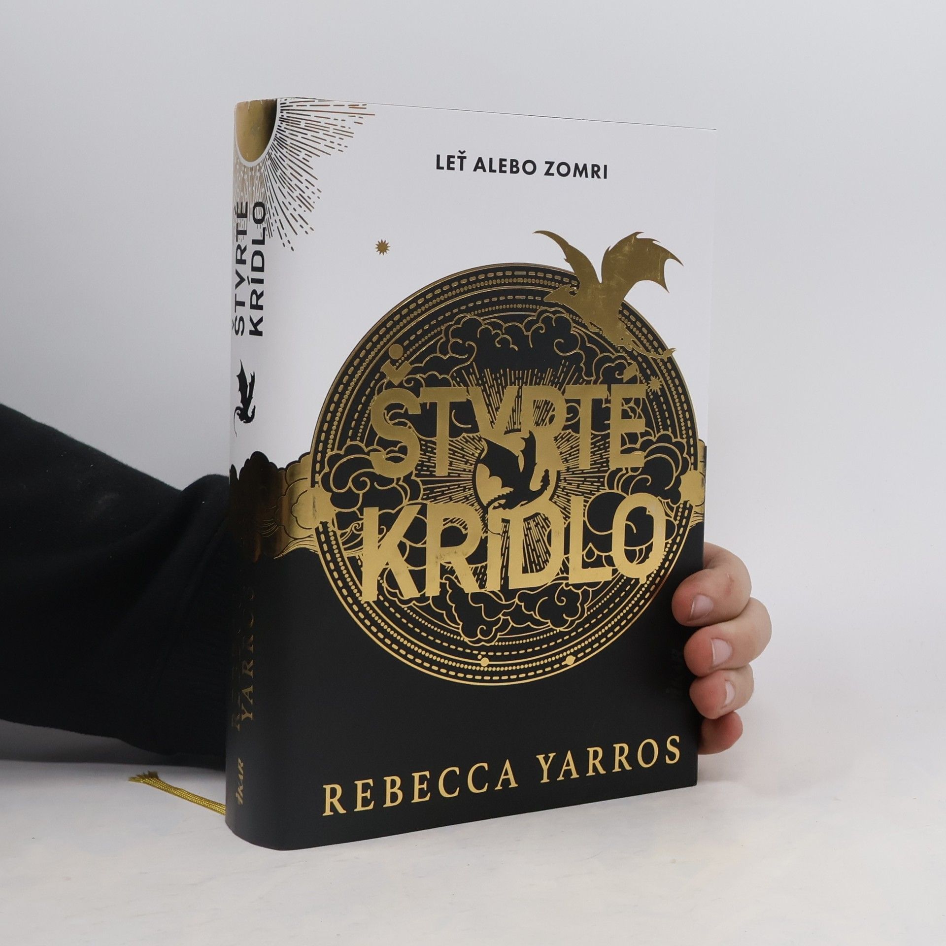 Rebecca Yarros Štvrté krídlo