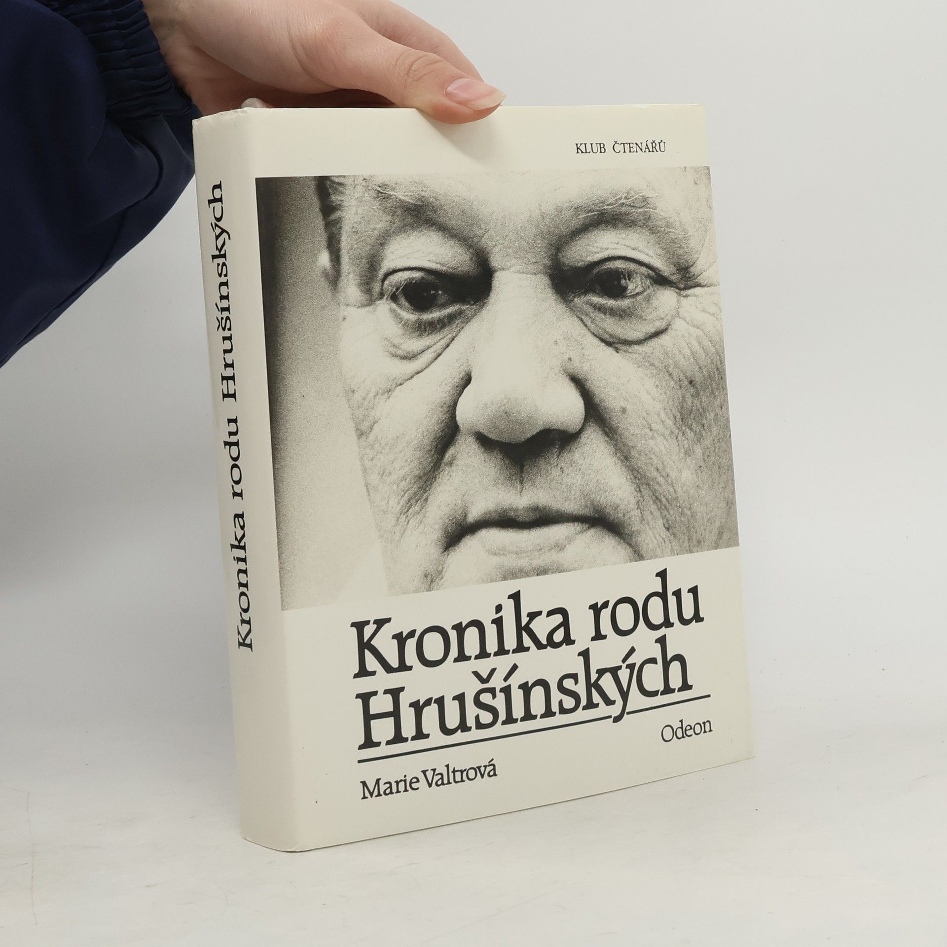 Marie Valtrová Kronika rodu Hrušínských