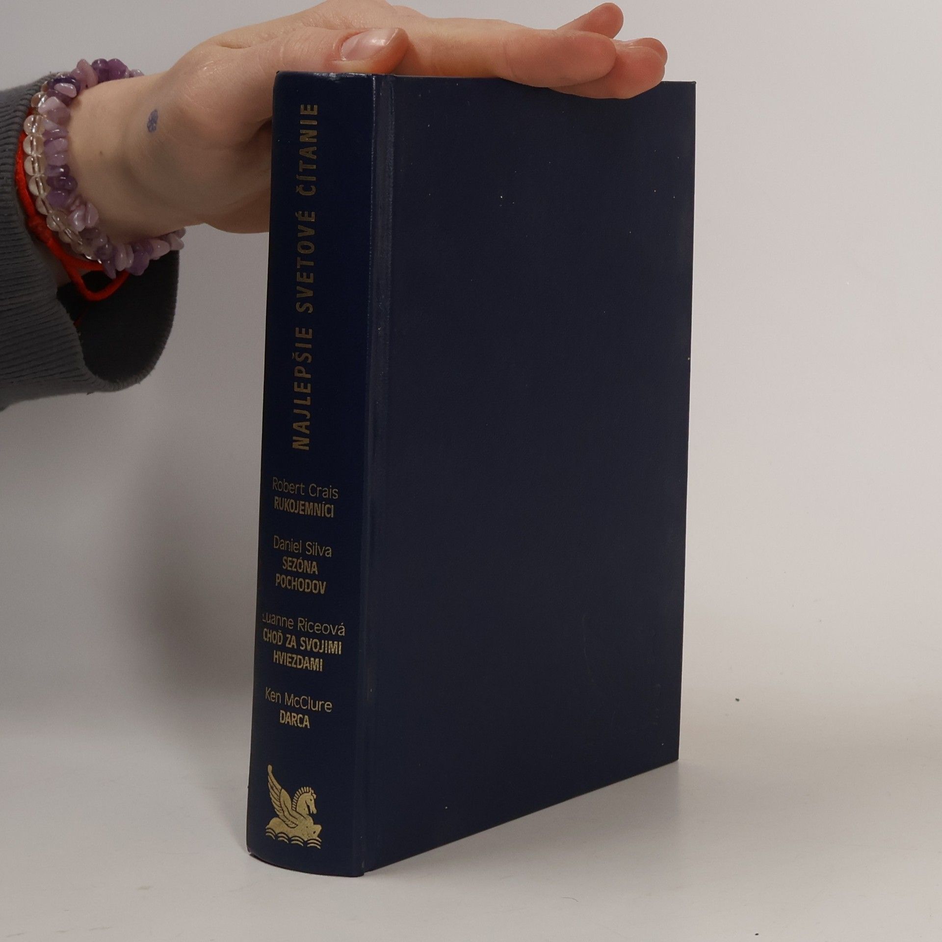 Najlepšie svetové čítanie. Rukojemníci. Sezóna pochodov. Choď za svojimi hviezdami. Darca