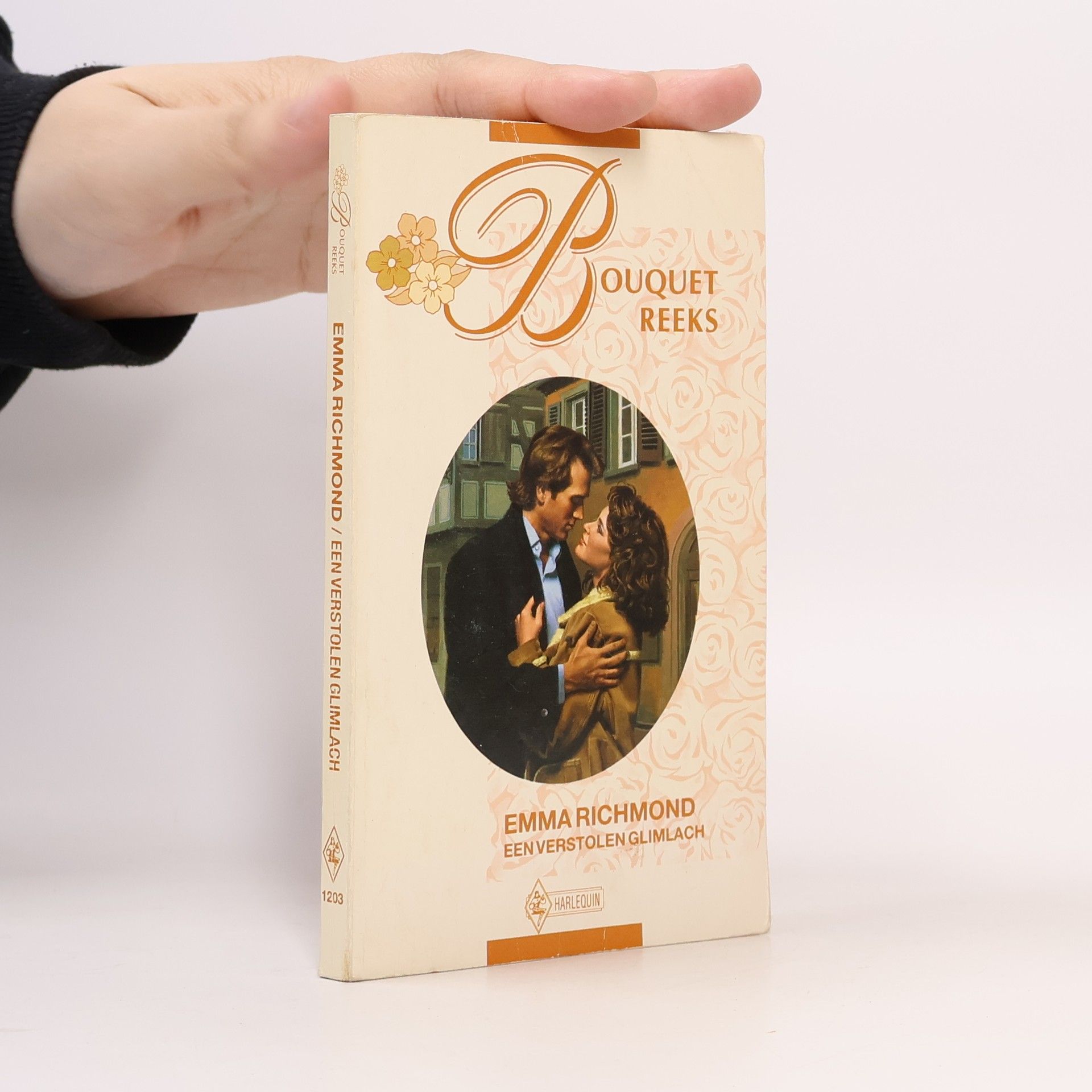 Emma Richmond Bouquet Reeks 1203. Een verstolen glimlach