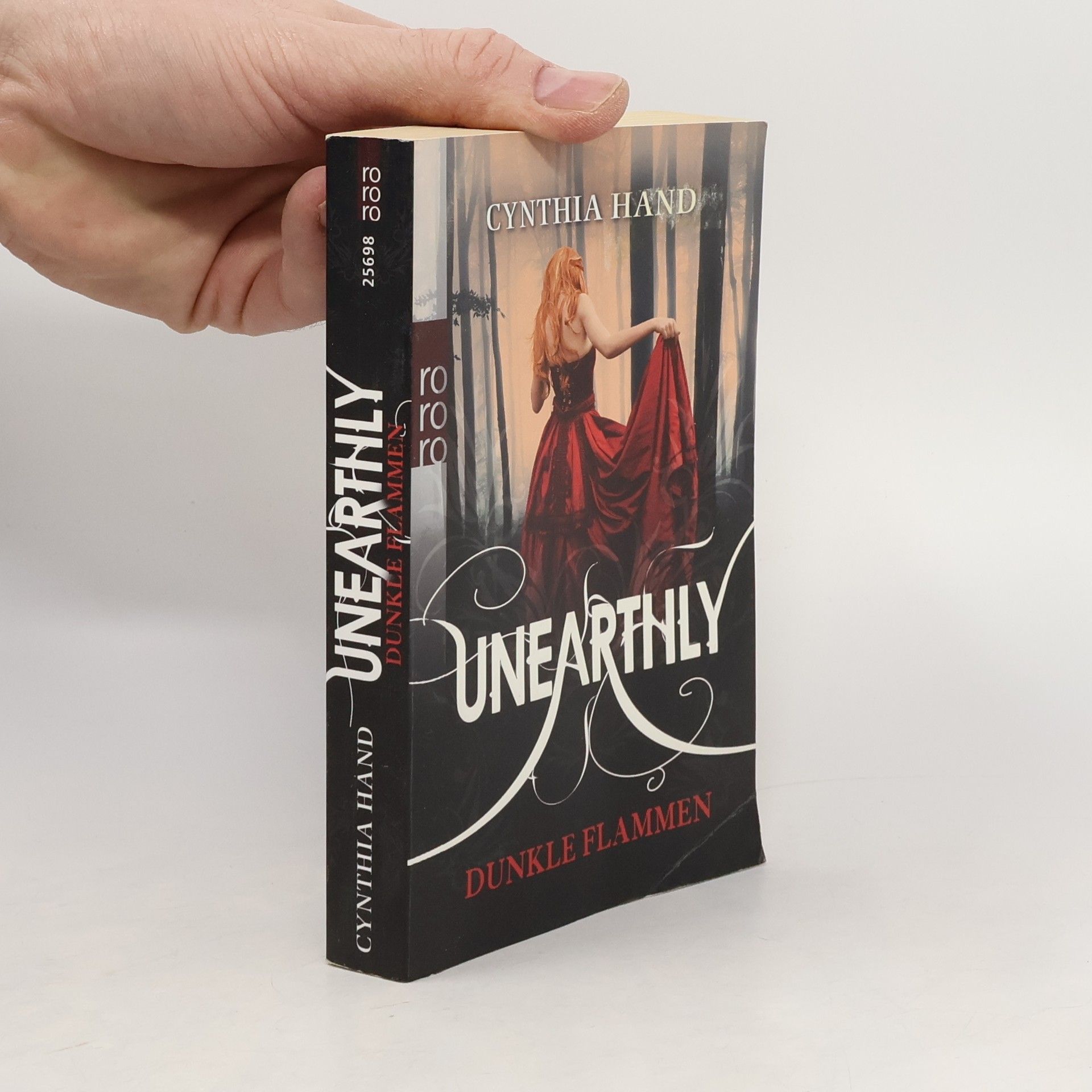 Unearthly: Dunkle Flammen