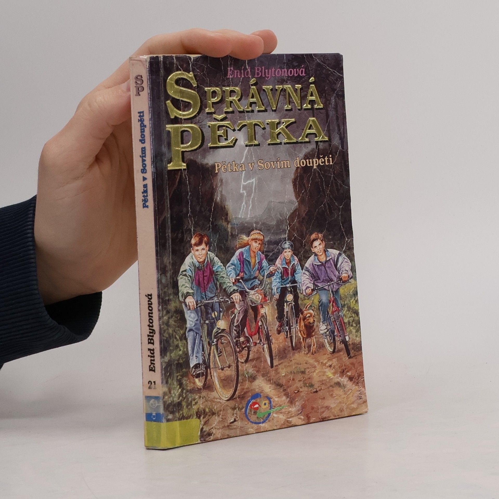 Enid Blyton Správná pětka. Pětka v Sovím doupěti
