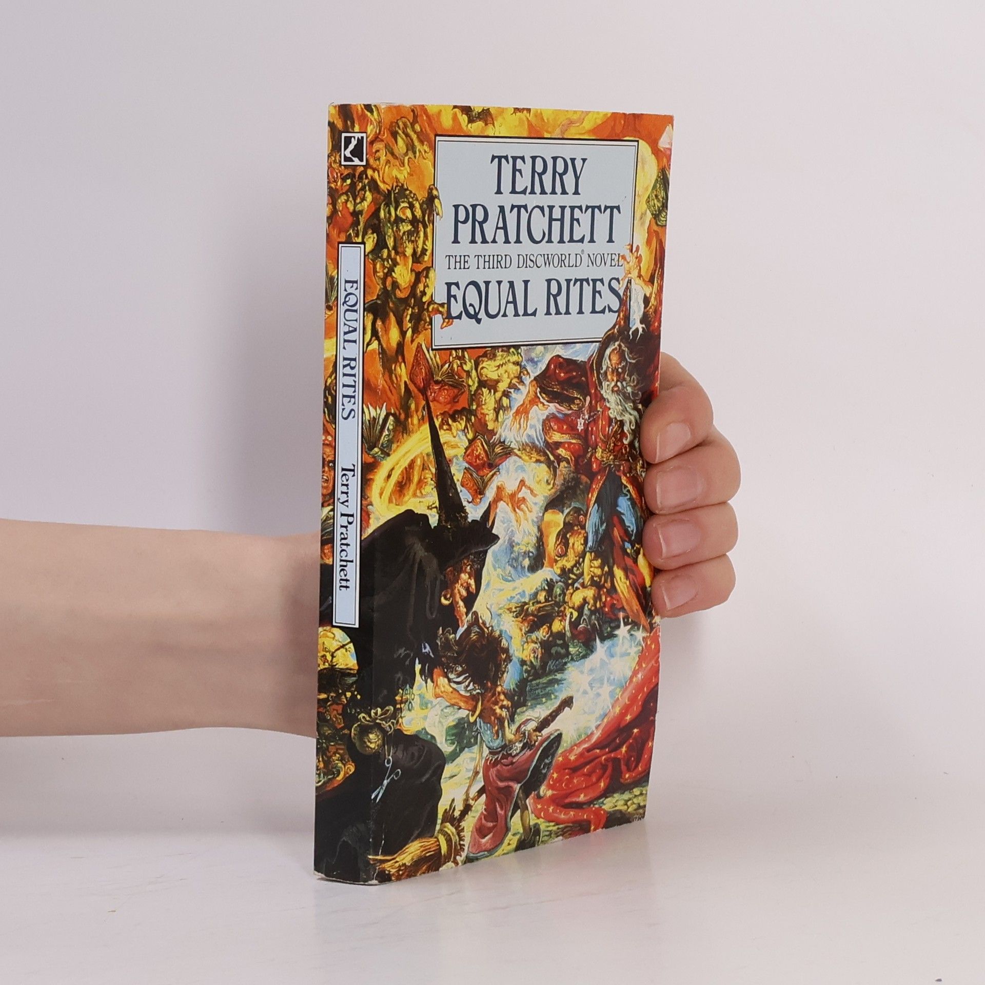 Terry Pratchett Equal rites