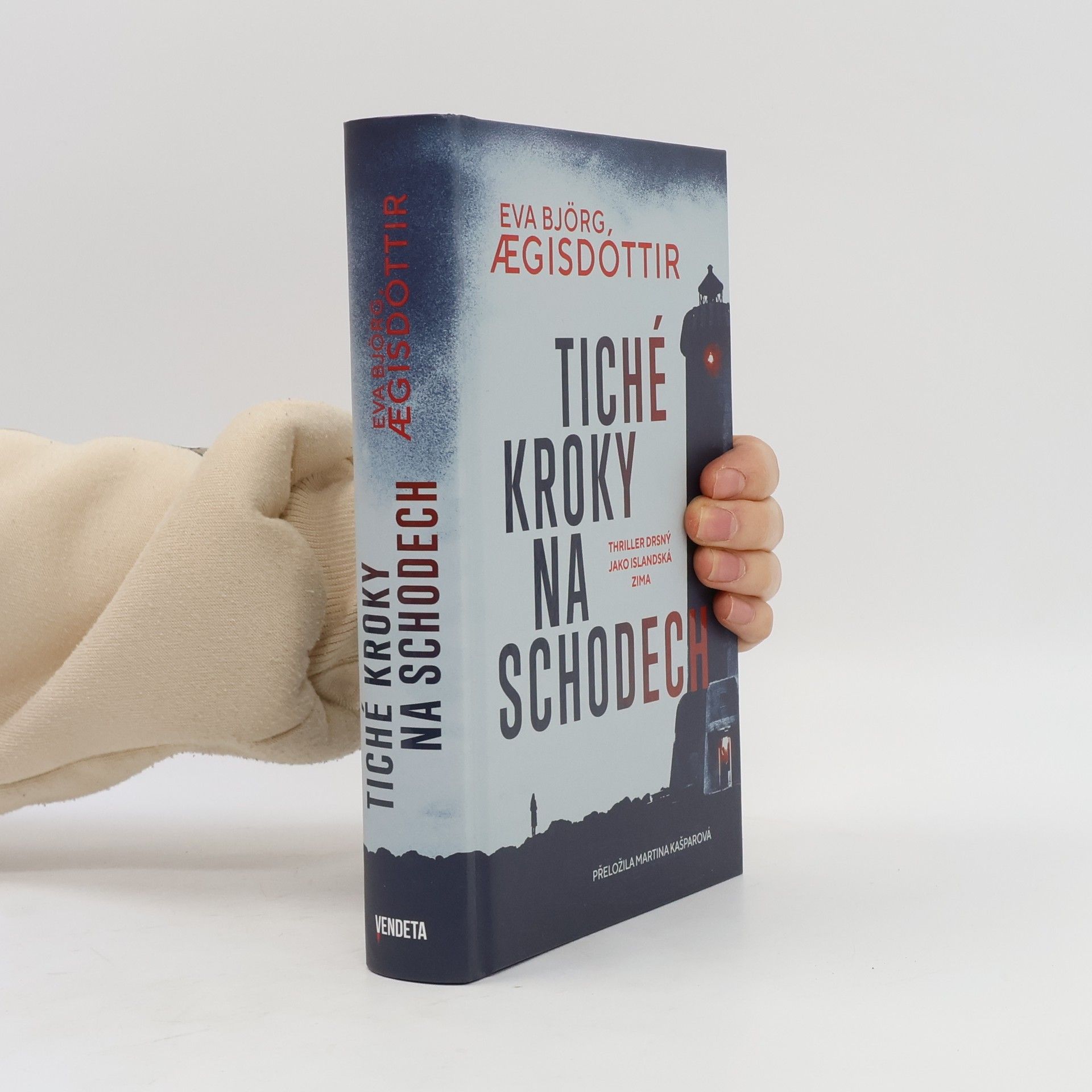 Eva Bjorg Ægisdóttir Tiché kroky na schodech