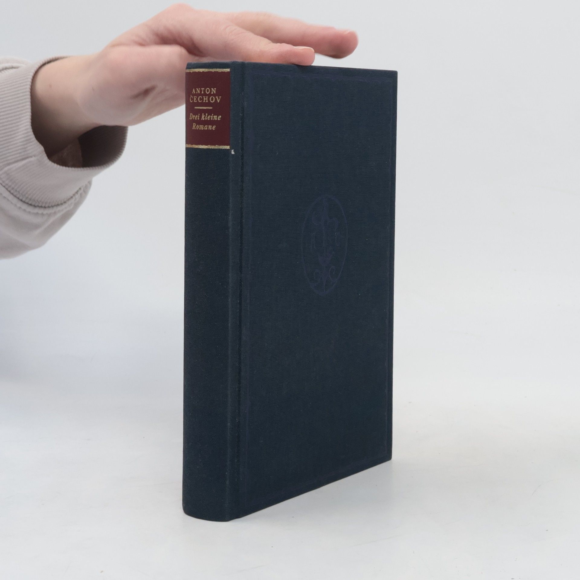 Anton Chekhov Drei kleine Romane. Eine langweilige Geschichte; Ein Duell; Erzählung eines Unbekannten. Neu übers. u. hrsg. v. Peter Urban