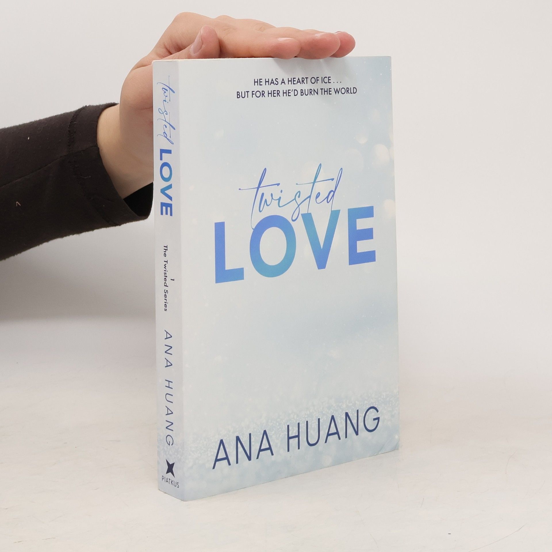 Ana Huang Twisted love. Twisted book one