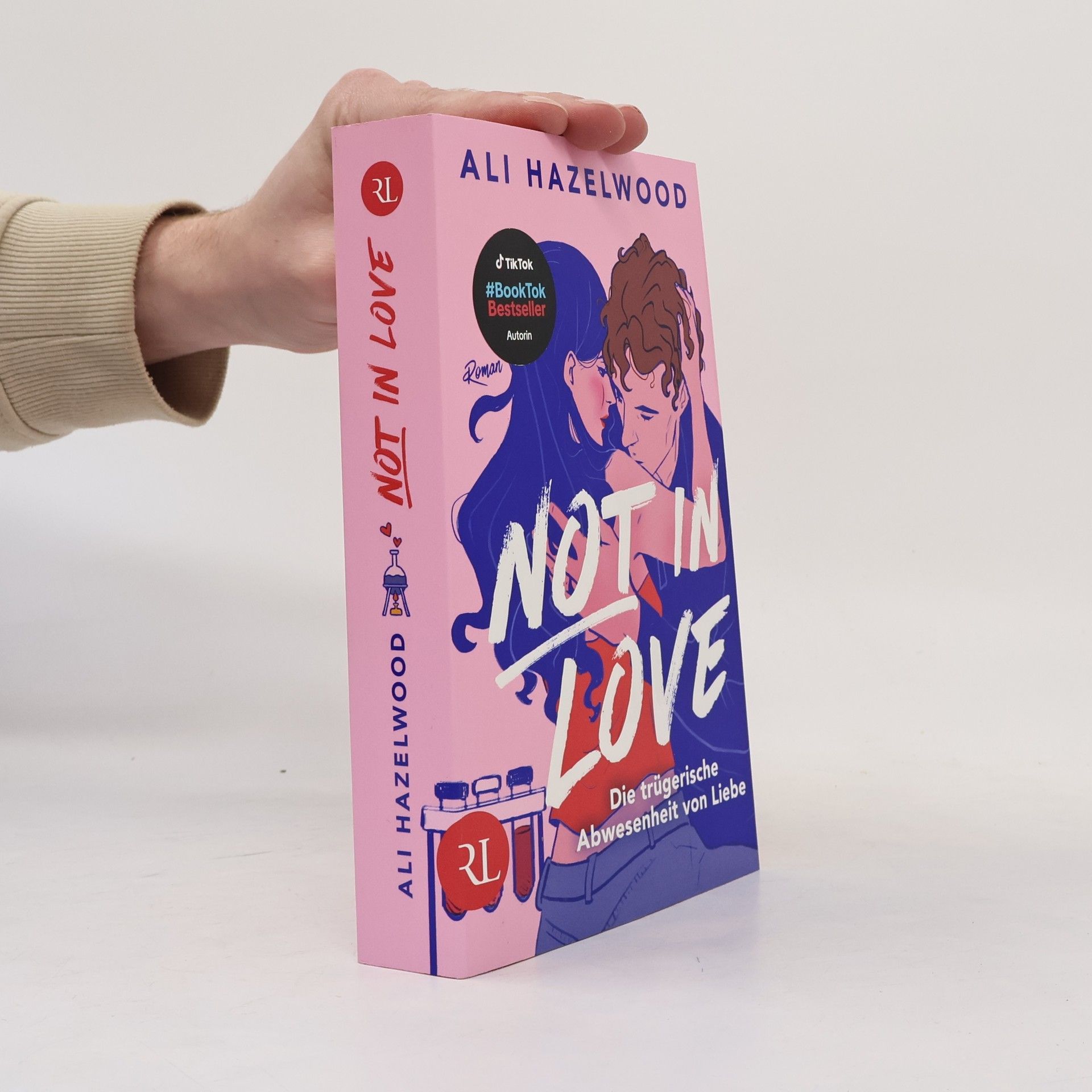 Ali Hazelwood Not in Love - Die trügerische Abwesenheit von Liebe