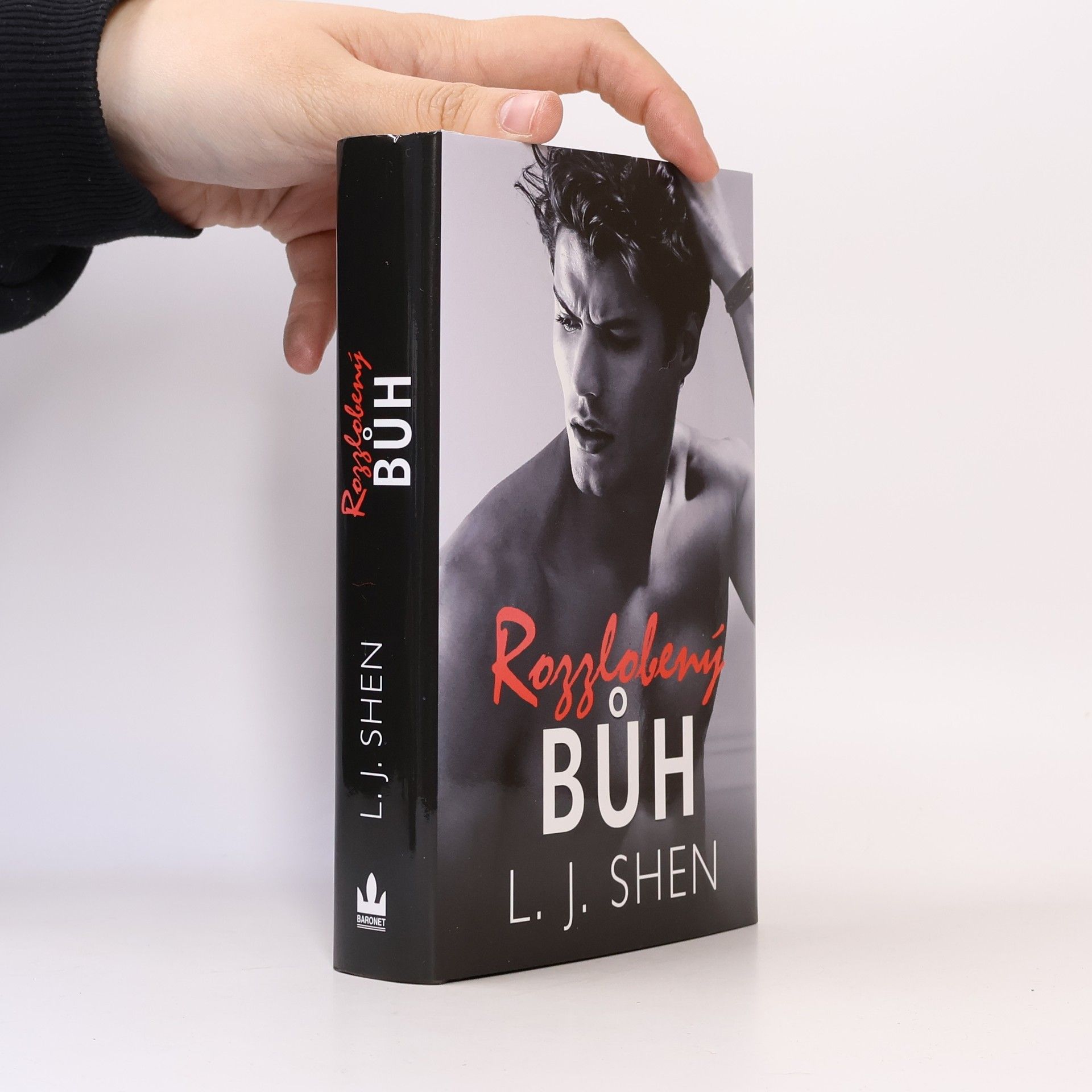 L. J. Shen Rozzlobený Bůh