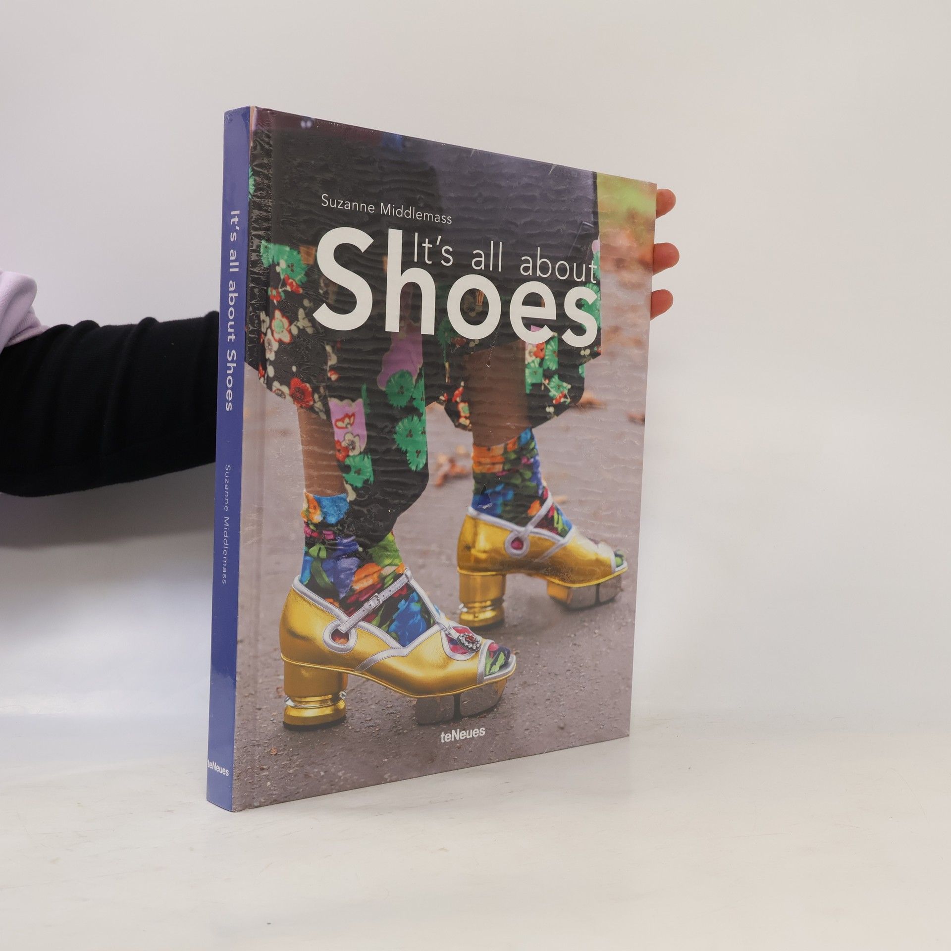 Suzanne Middlemass It's All About Shoes