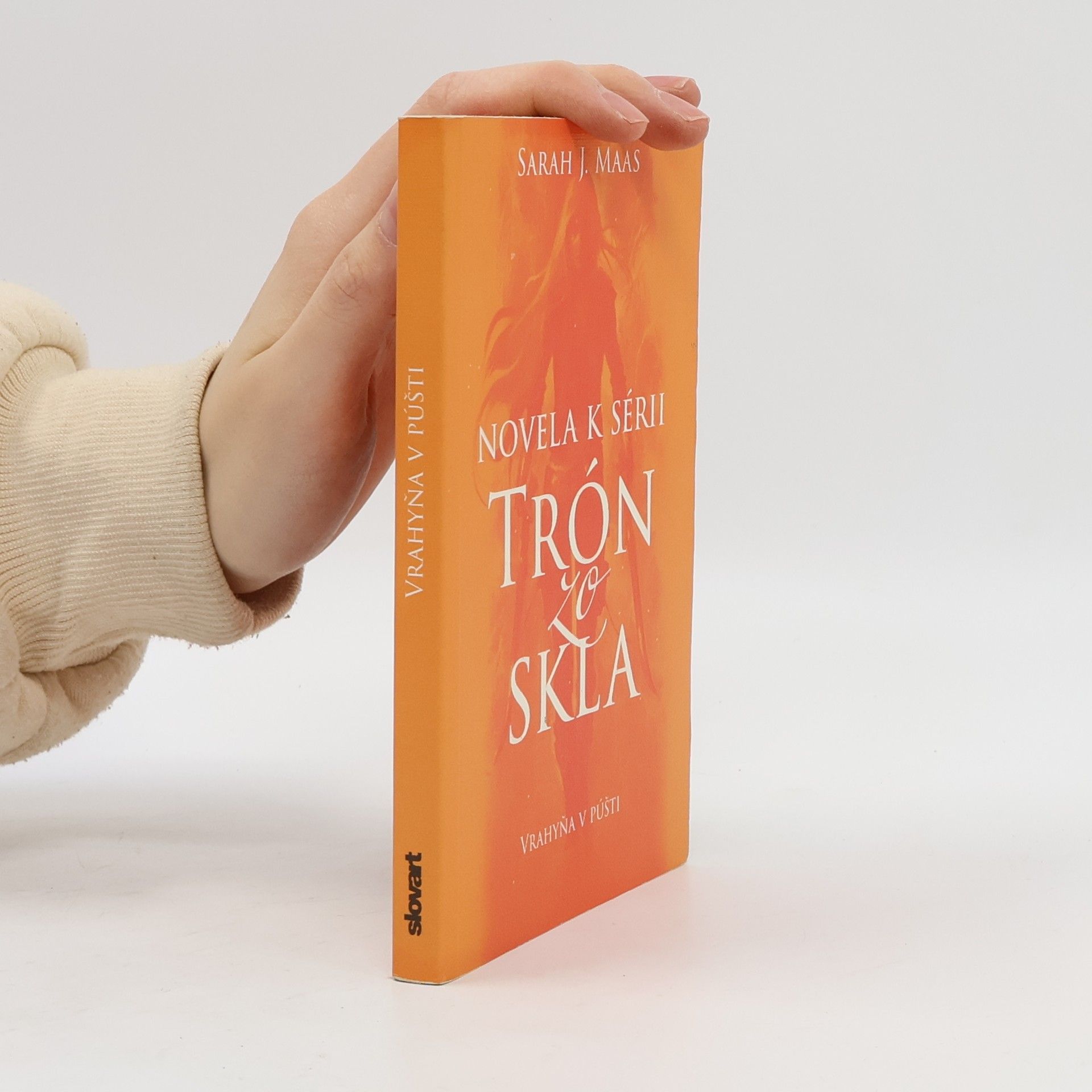 Sarah J. Maas Vrahyňa v púšti