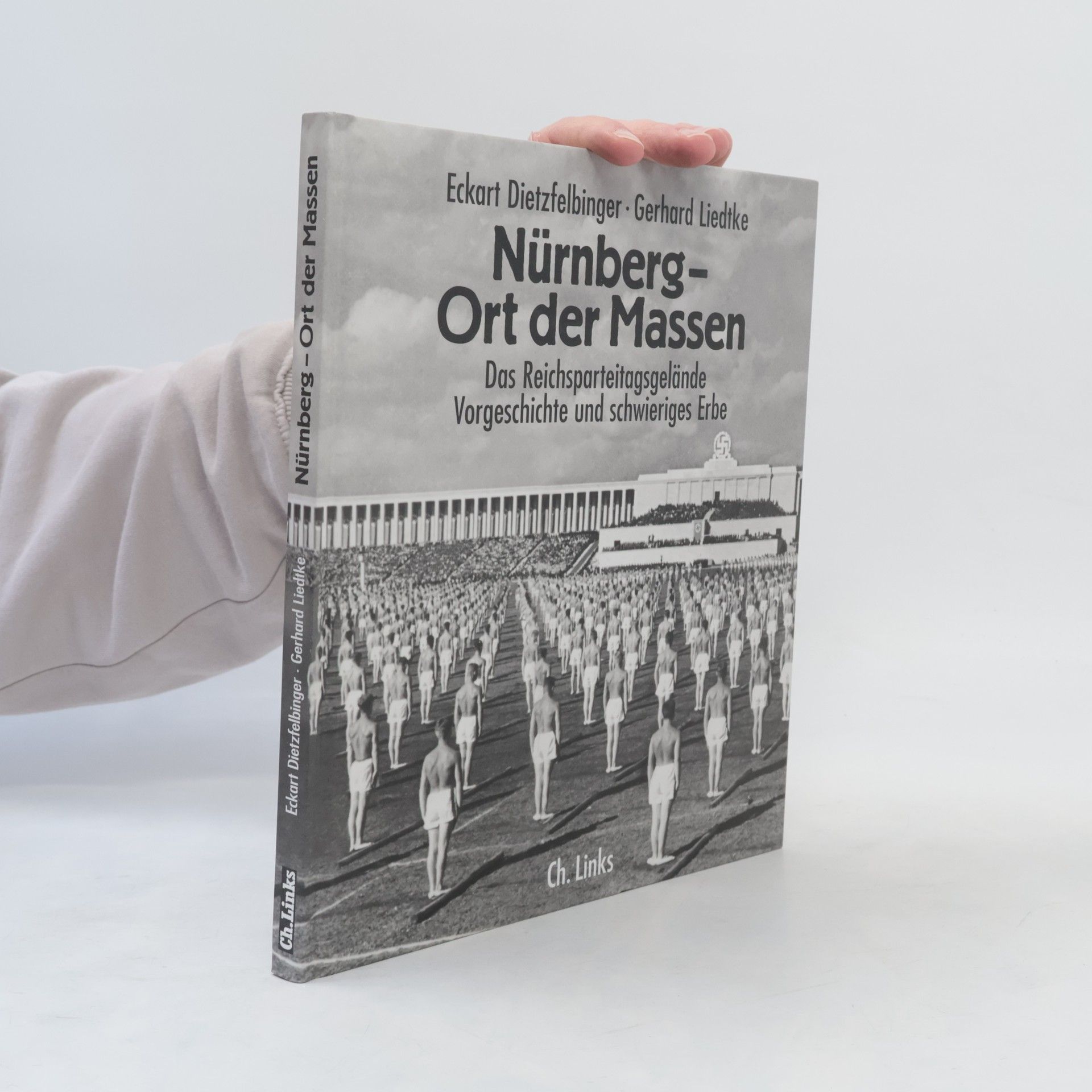 Eckart Dietzfelbinger Nürnberg - Ort der Massen