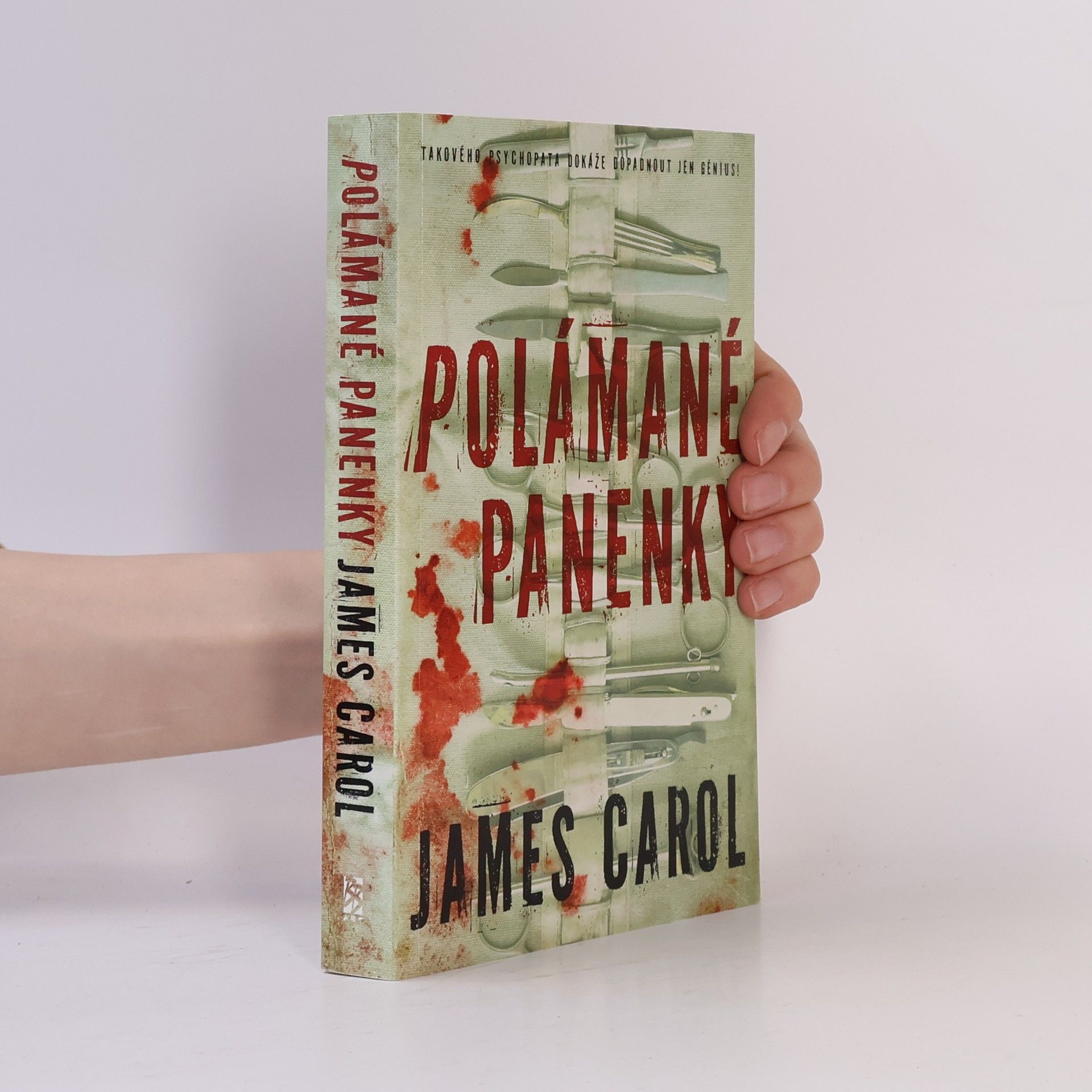 James Carol Polámané panenky