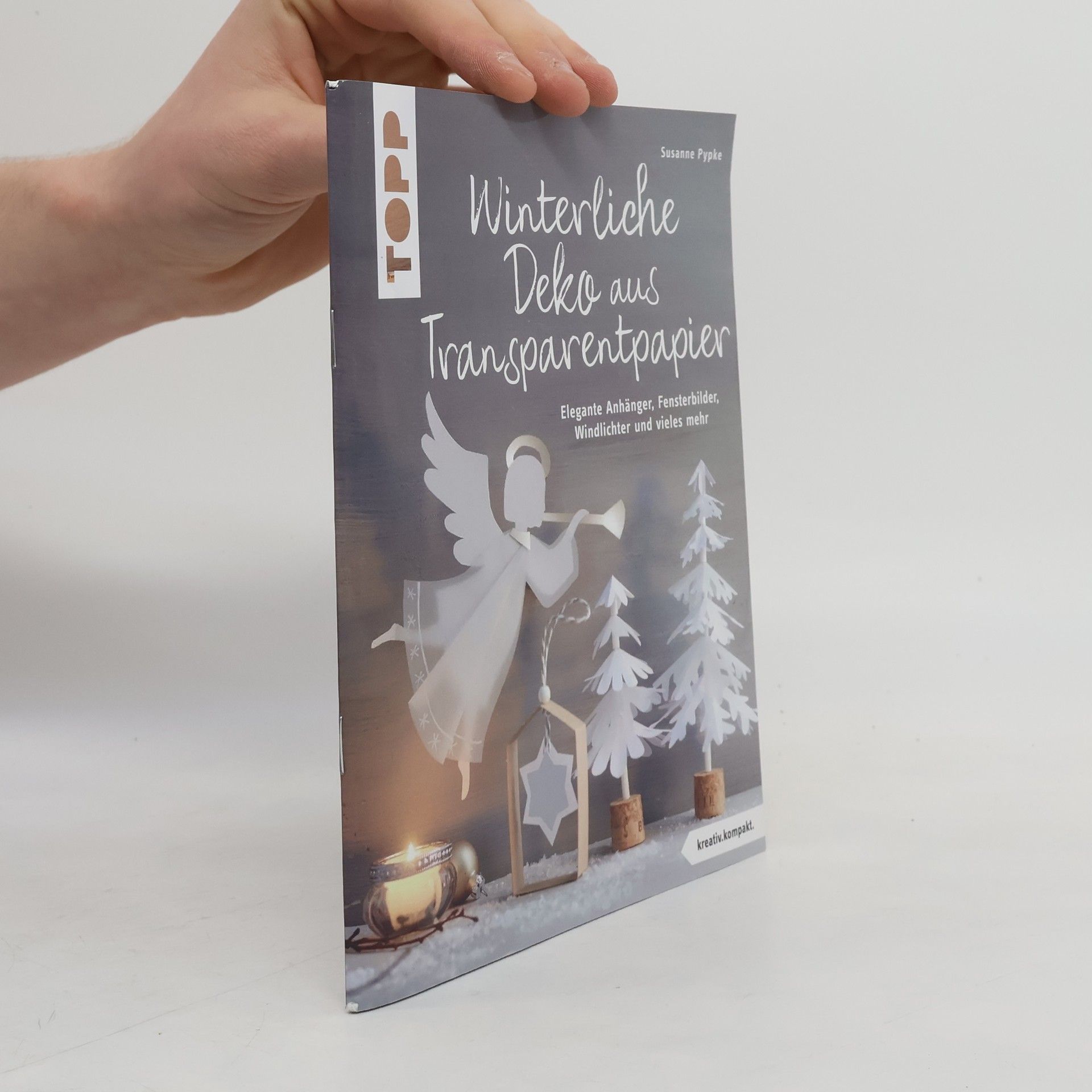 Winterliche Deko aus Transparentpapier