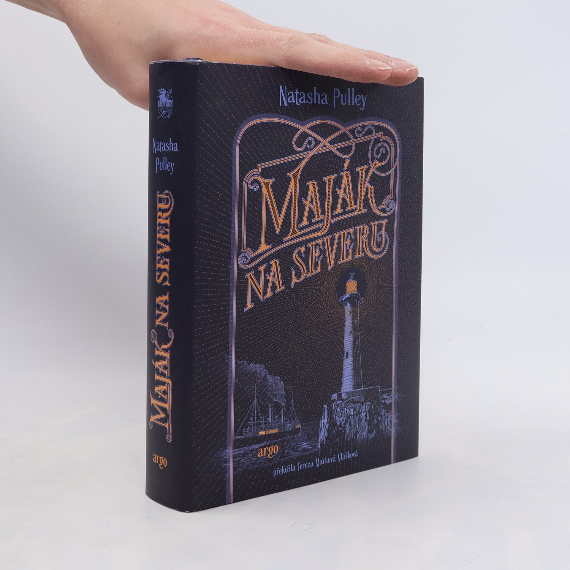 Natasha Pulley Maják na severu
