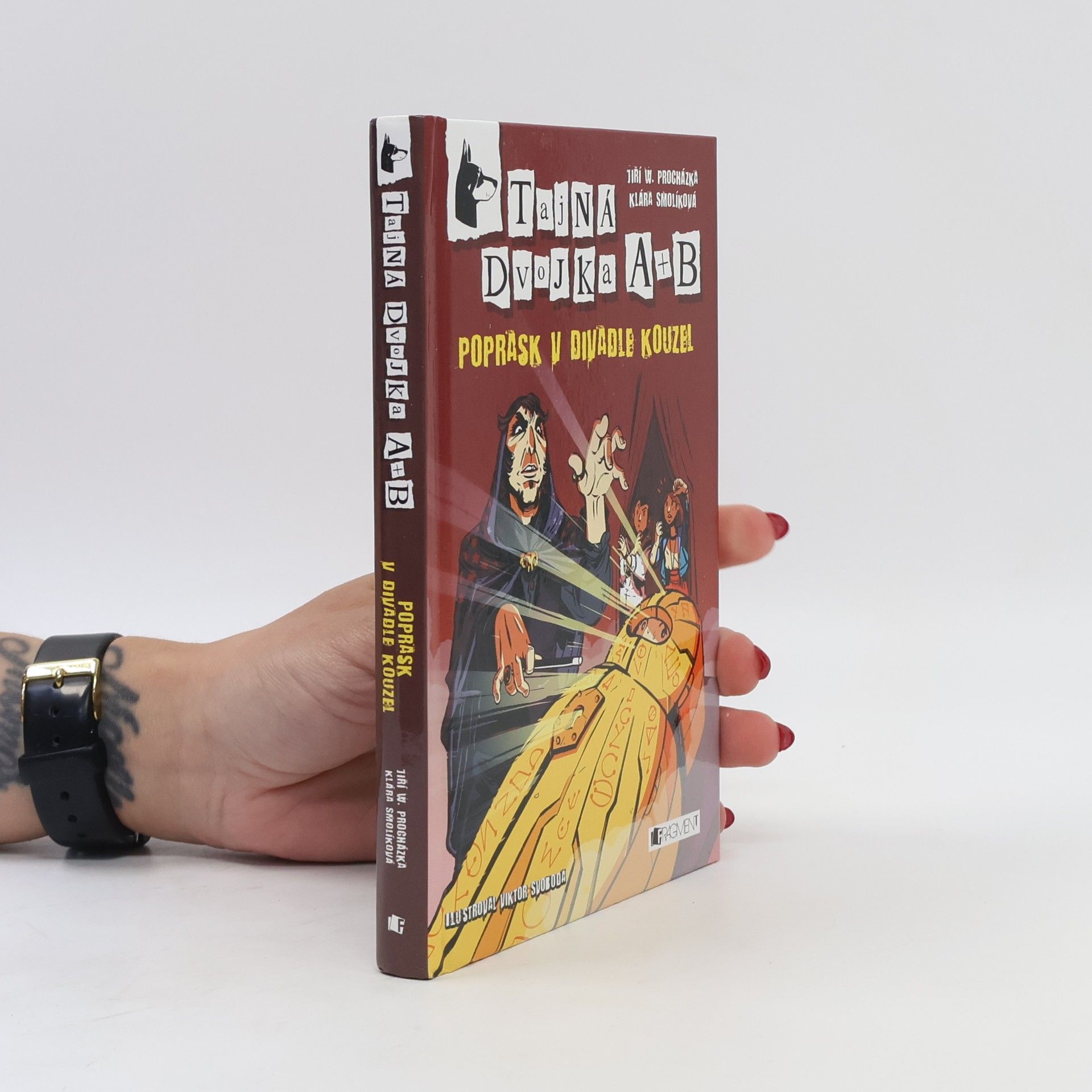 Poprask v divadle kouzel