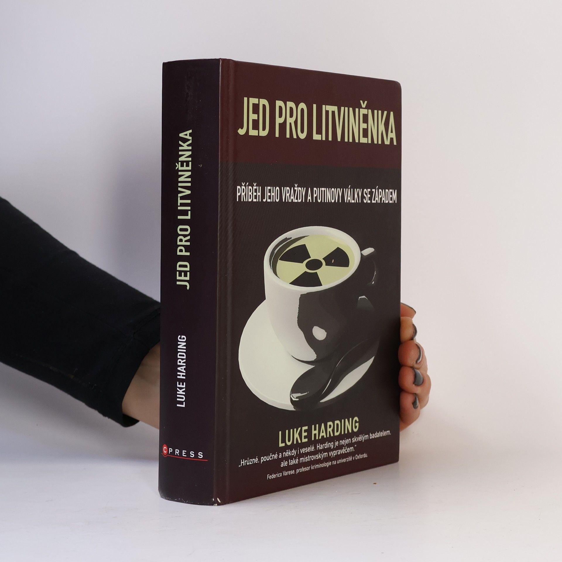 Luke Harding Jed pro Litviněnka