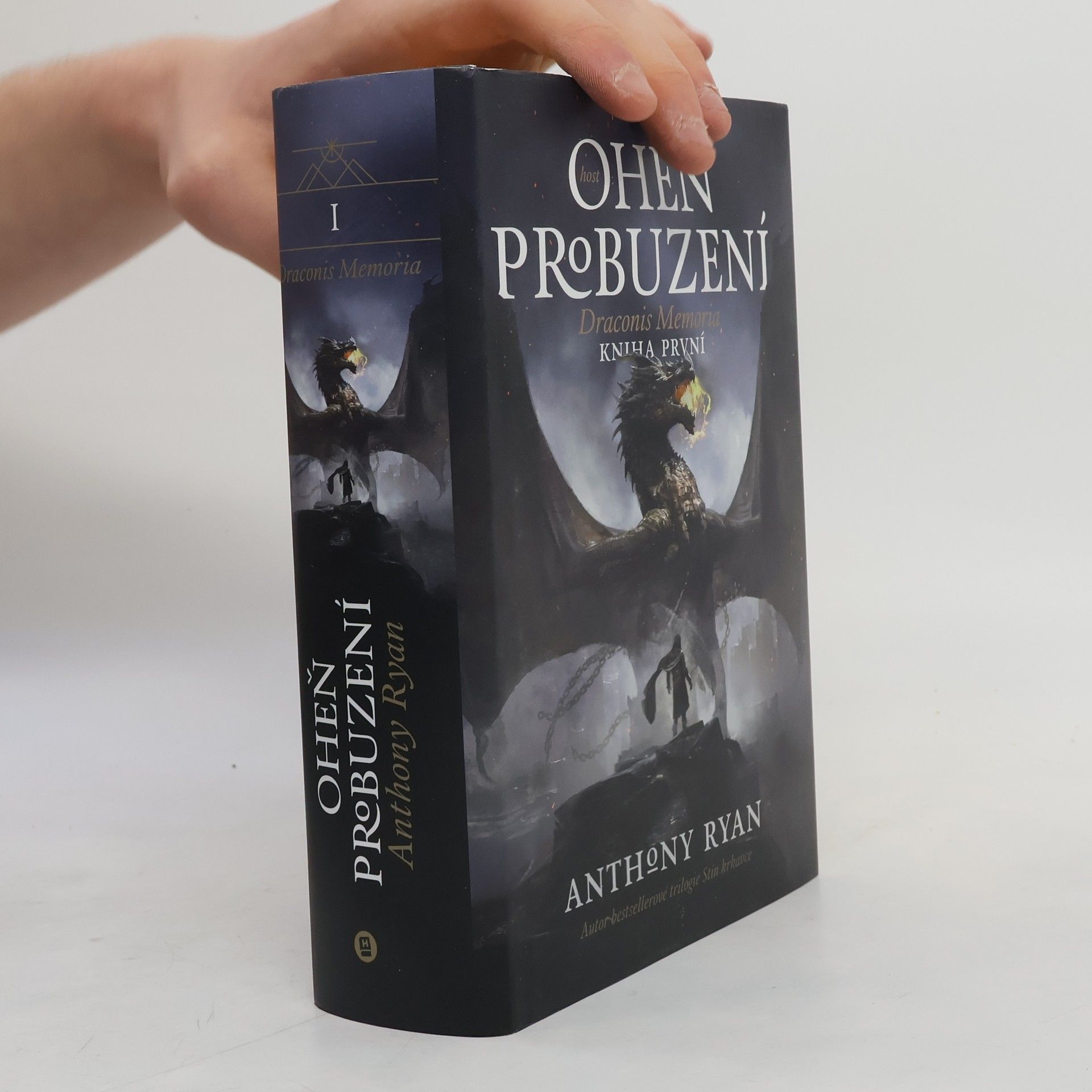 Anthony Ryan Oheň probuzení