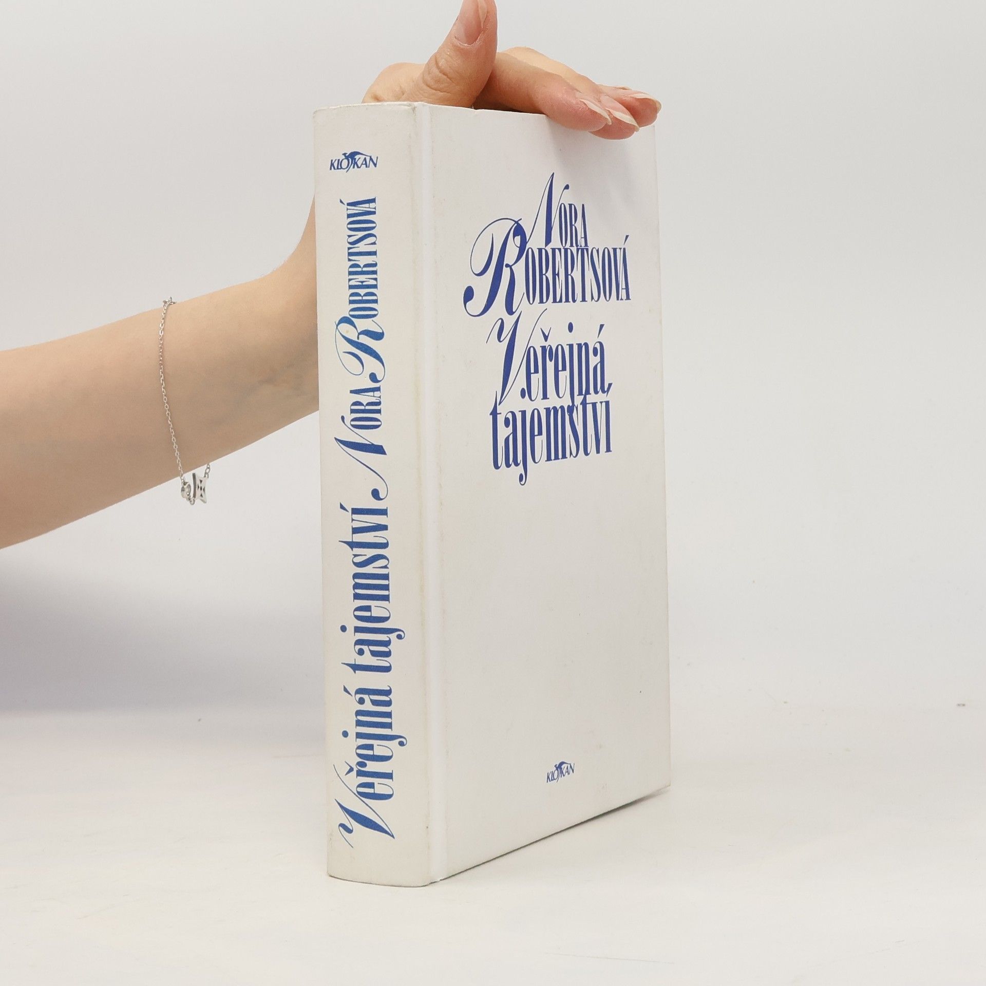 Nora Roberts Veřejná tajemství