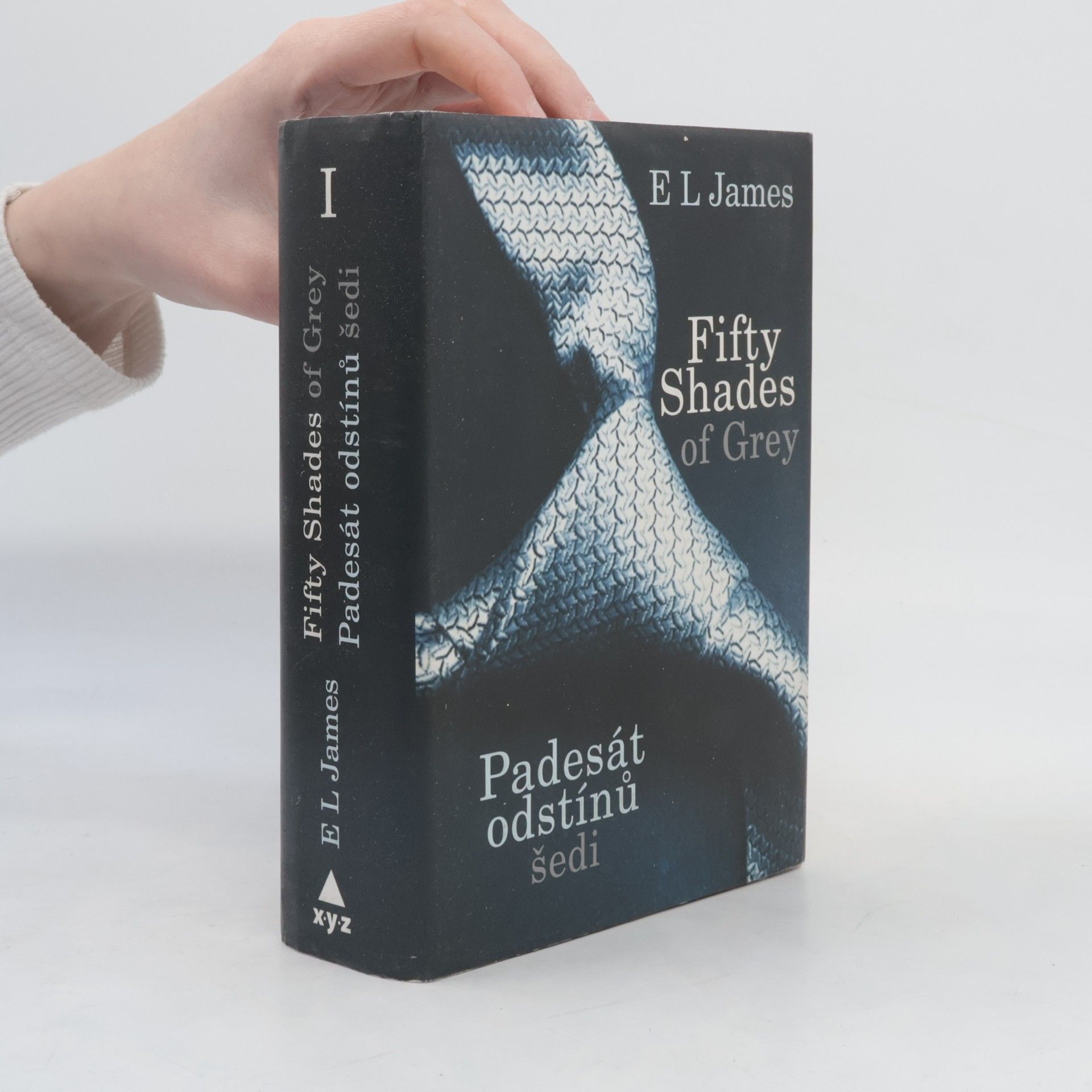 E. L. James Padesát odstínů šedi