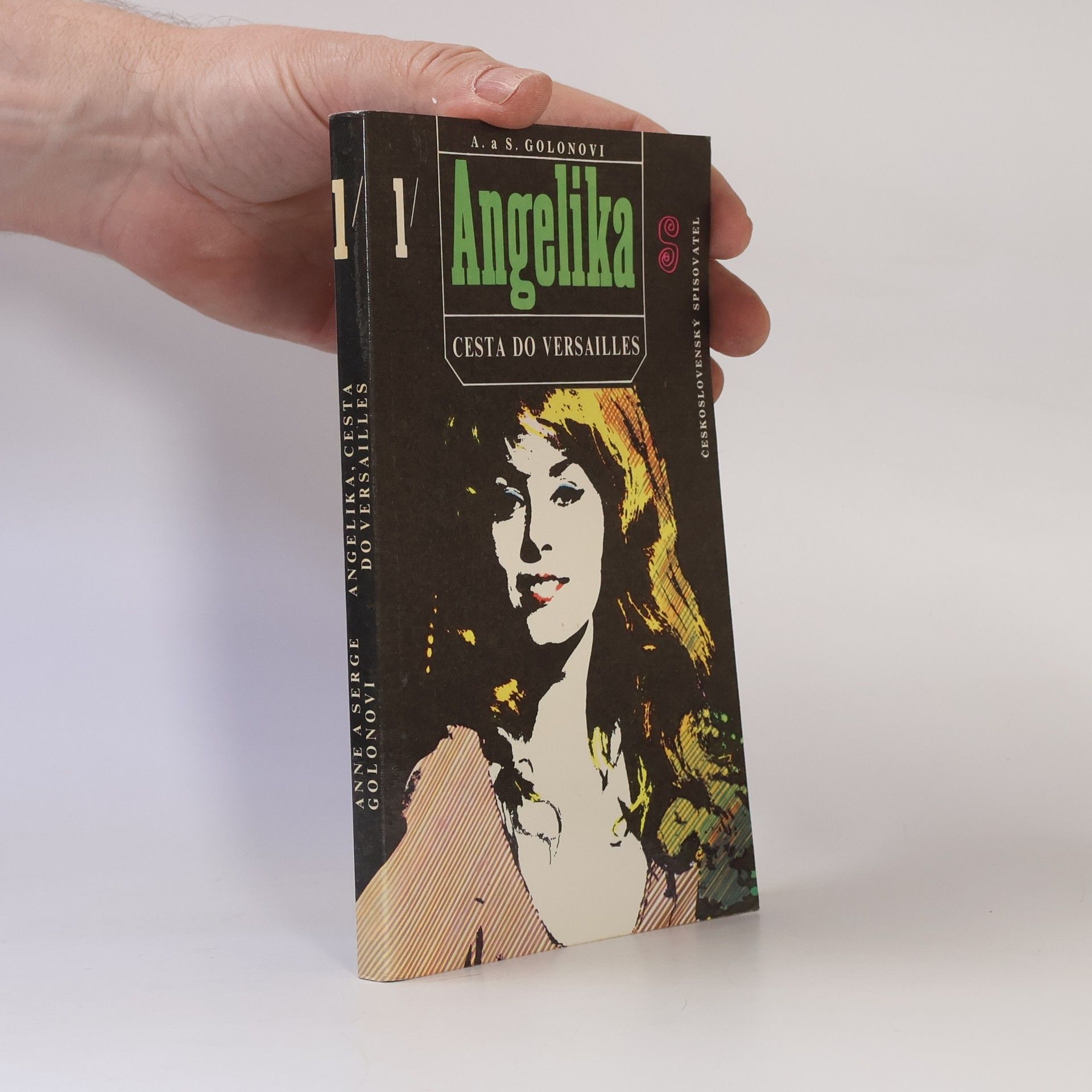Angelika 1. Cesta do Versailles