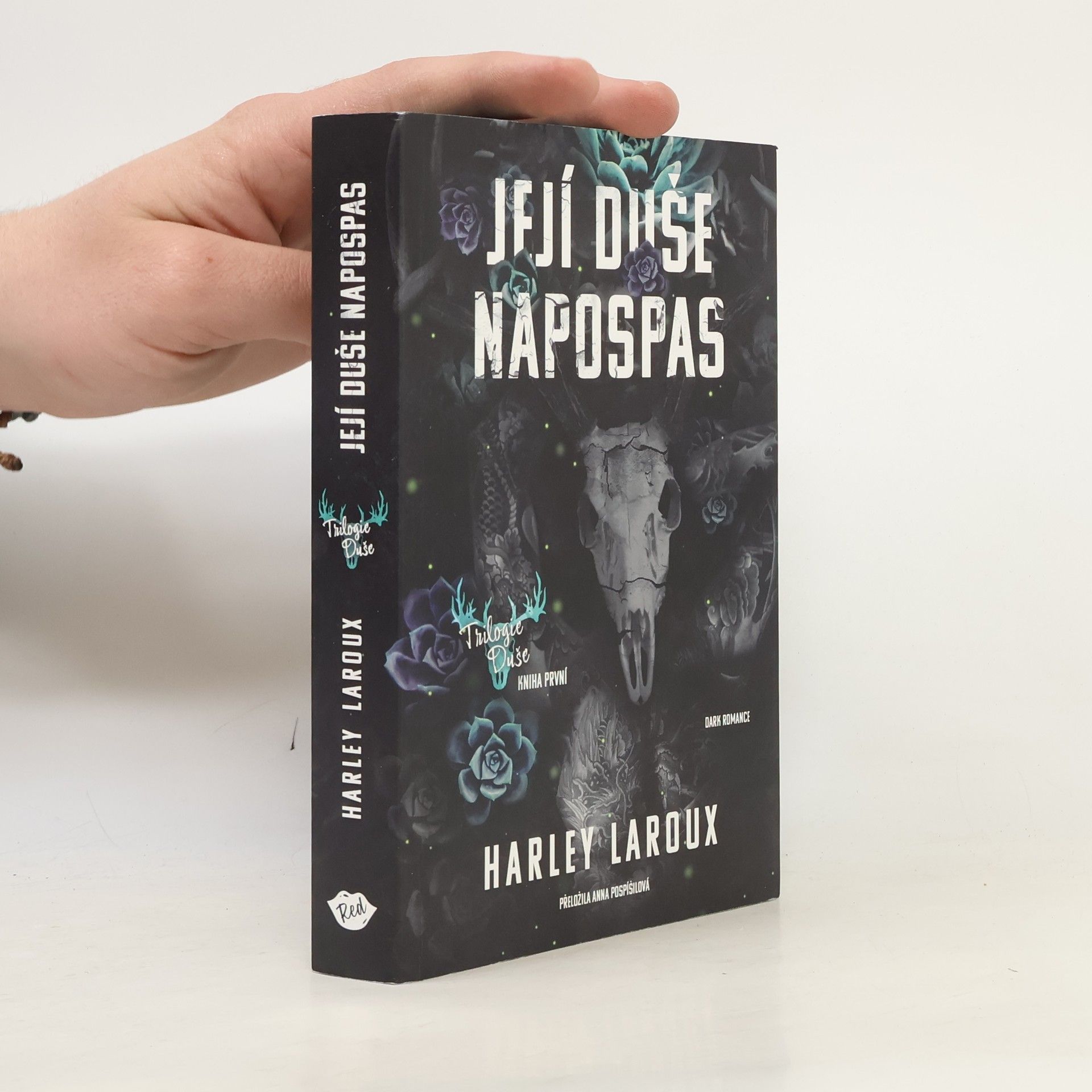 Harley Laroux Její duše napospas