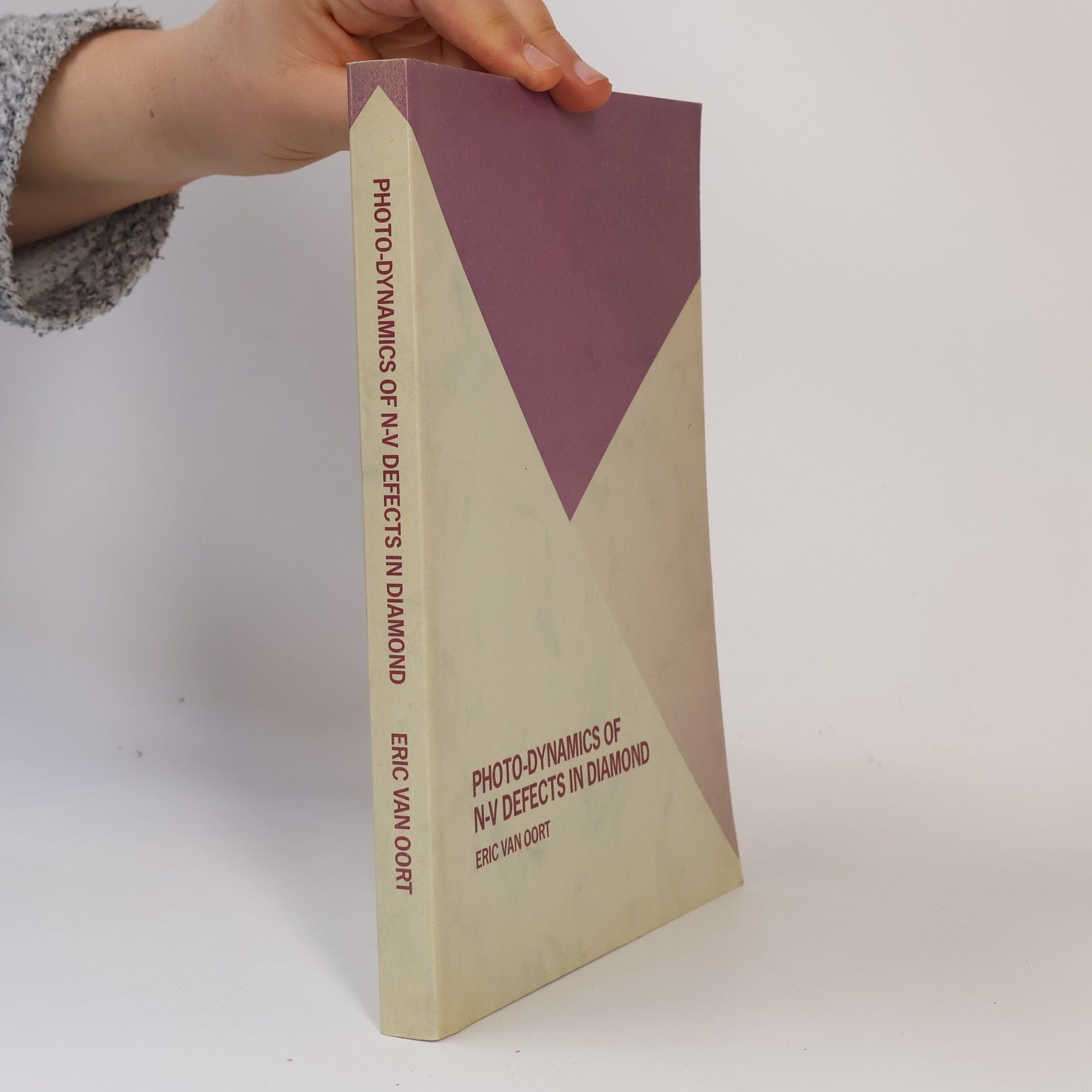 Eric van Oort Photo-Dynamics of N-V Defects in Diamond